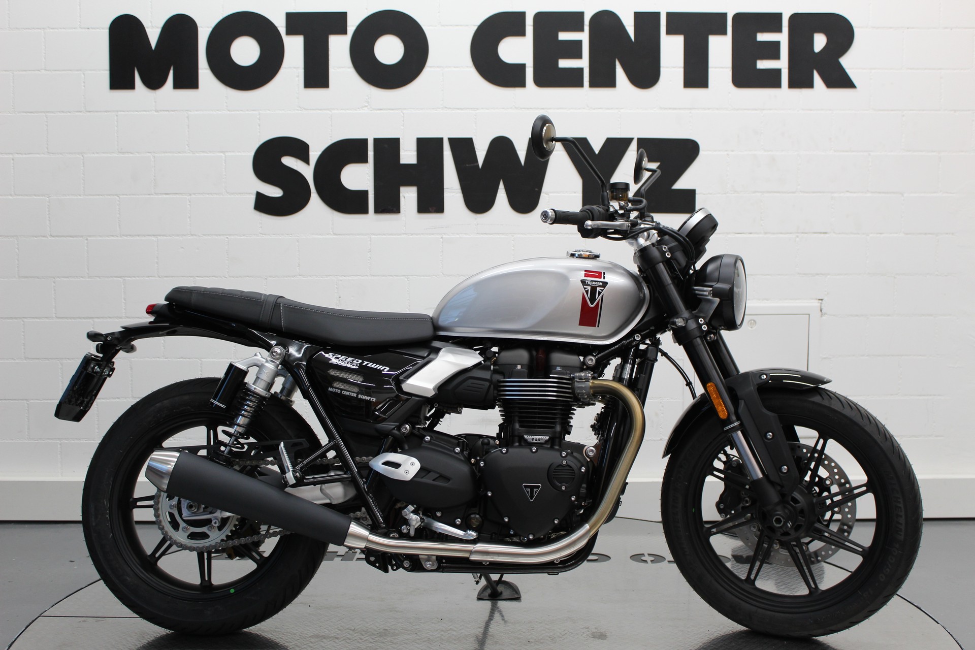TRIUMPH Speed Twin 900