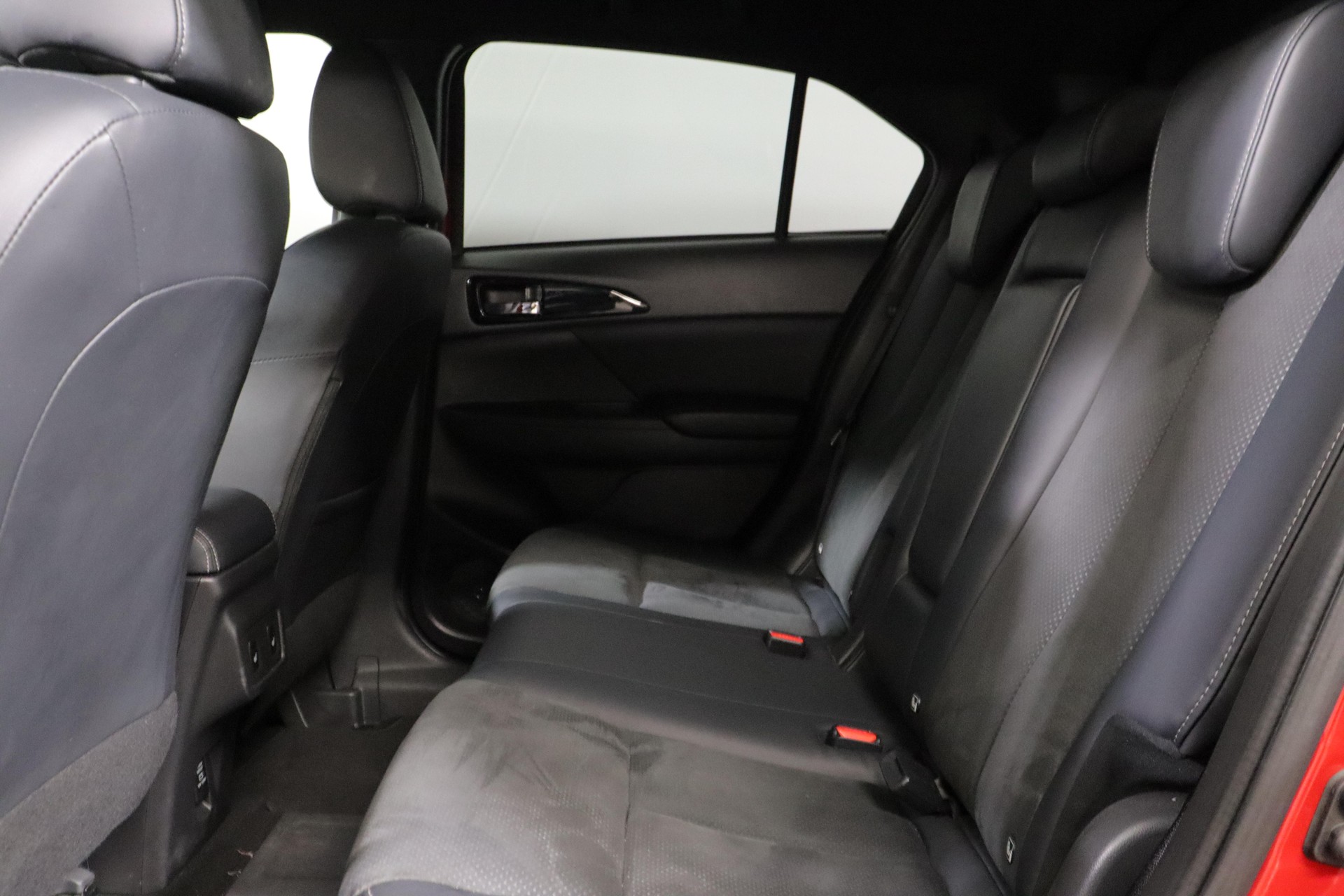 MITSUBISHI Eclipse Cross 2.4 PHEV Intense 4x4-image-3
