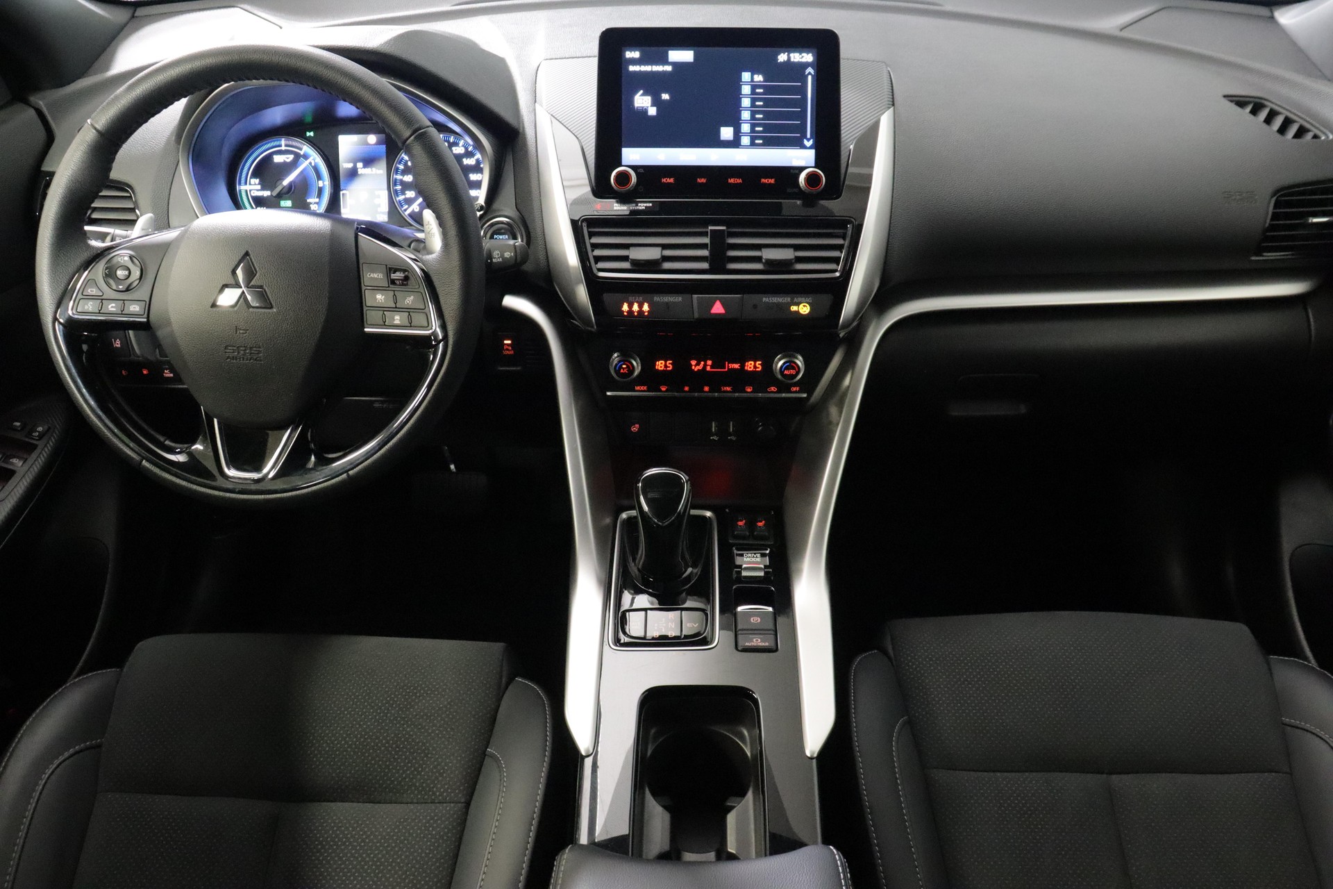 MITSUBISHI Eclipse Cross 2.4 PHEV Intense 4x4-image-6