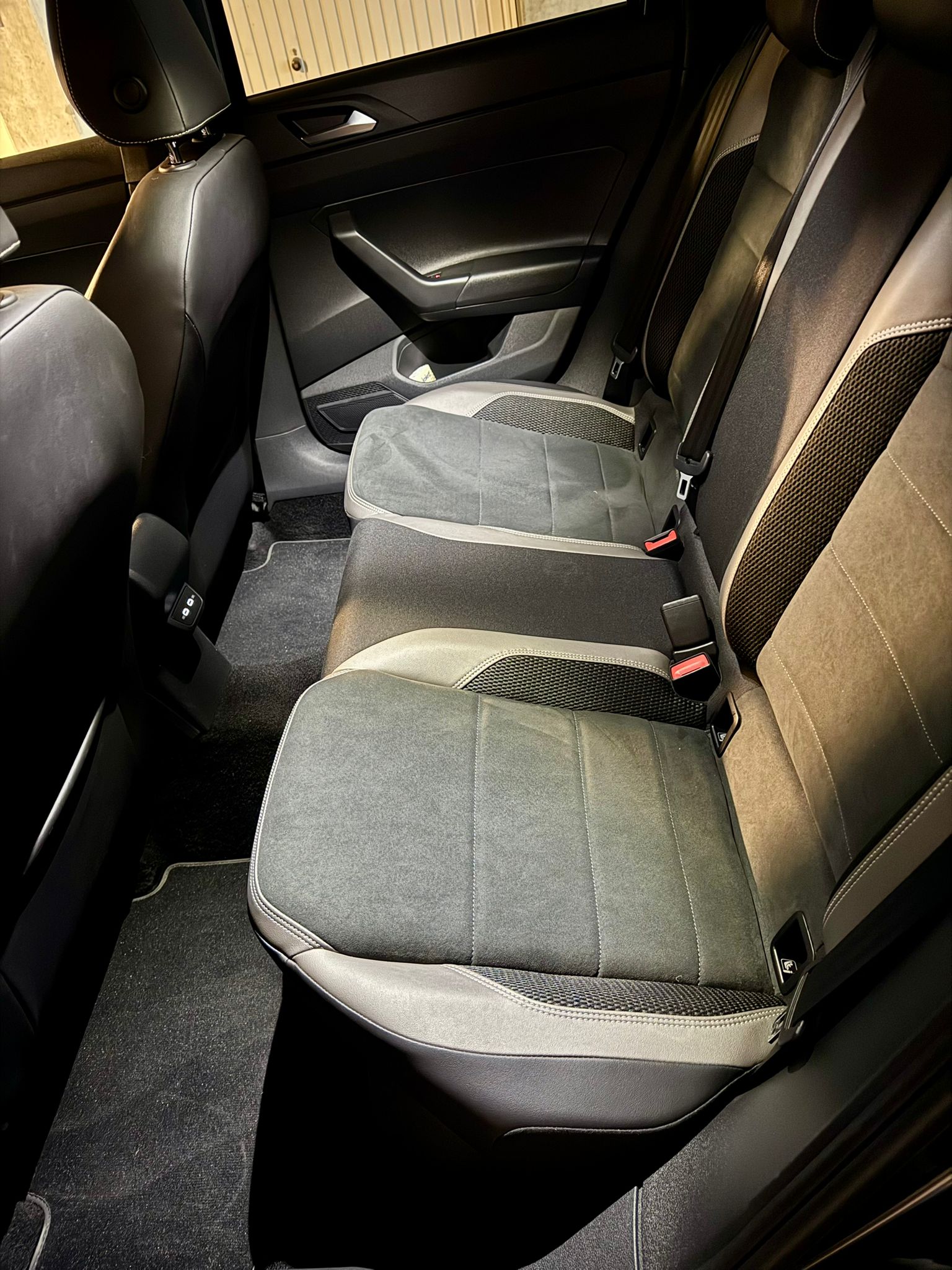 VW Polo 2.0 TSI GTI DSG-image-4