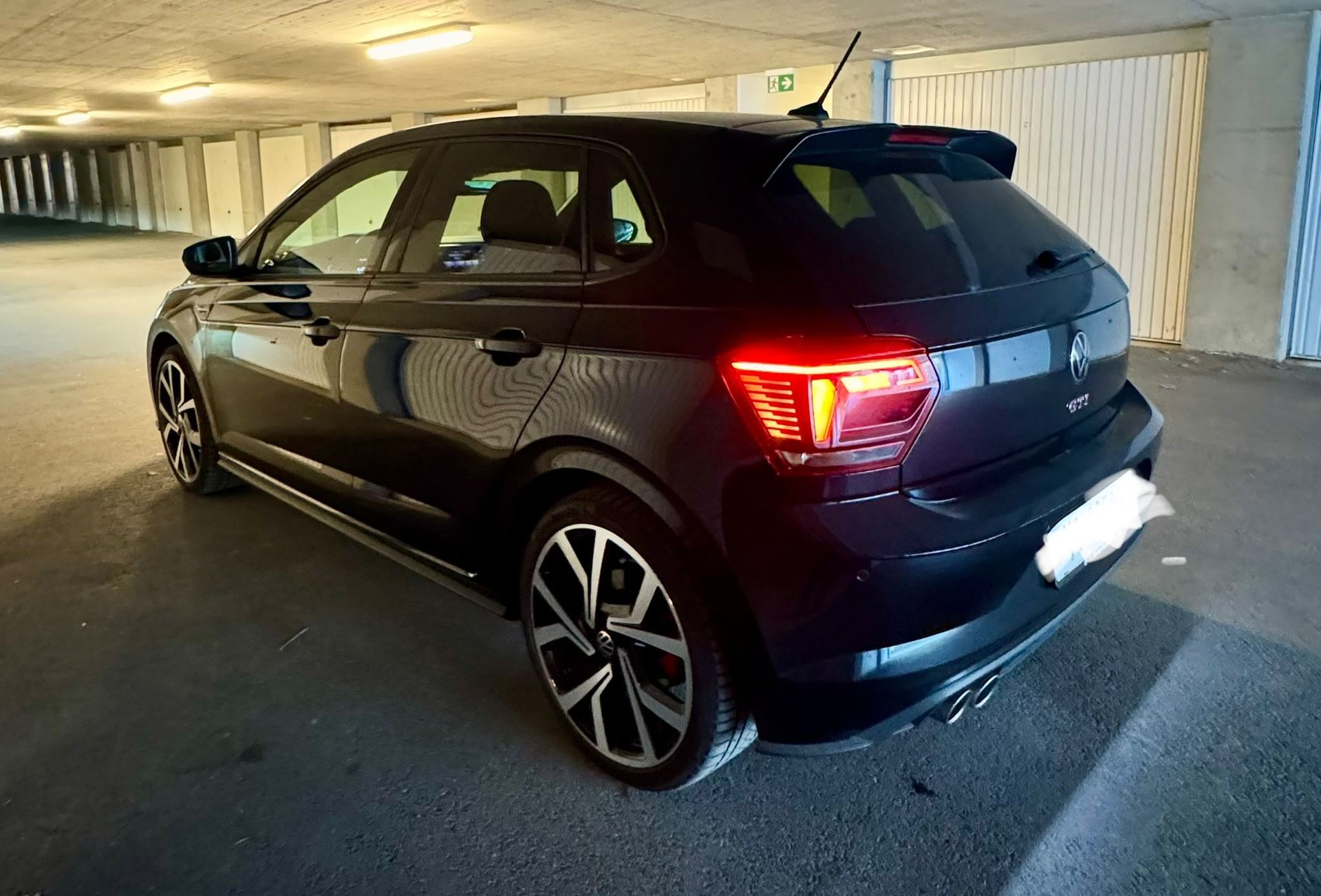 VW Polo 2.0 TSI GTI DSG-image-2