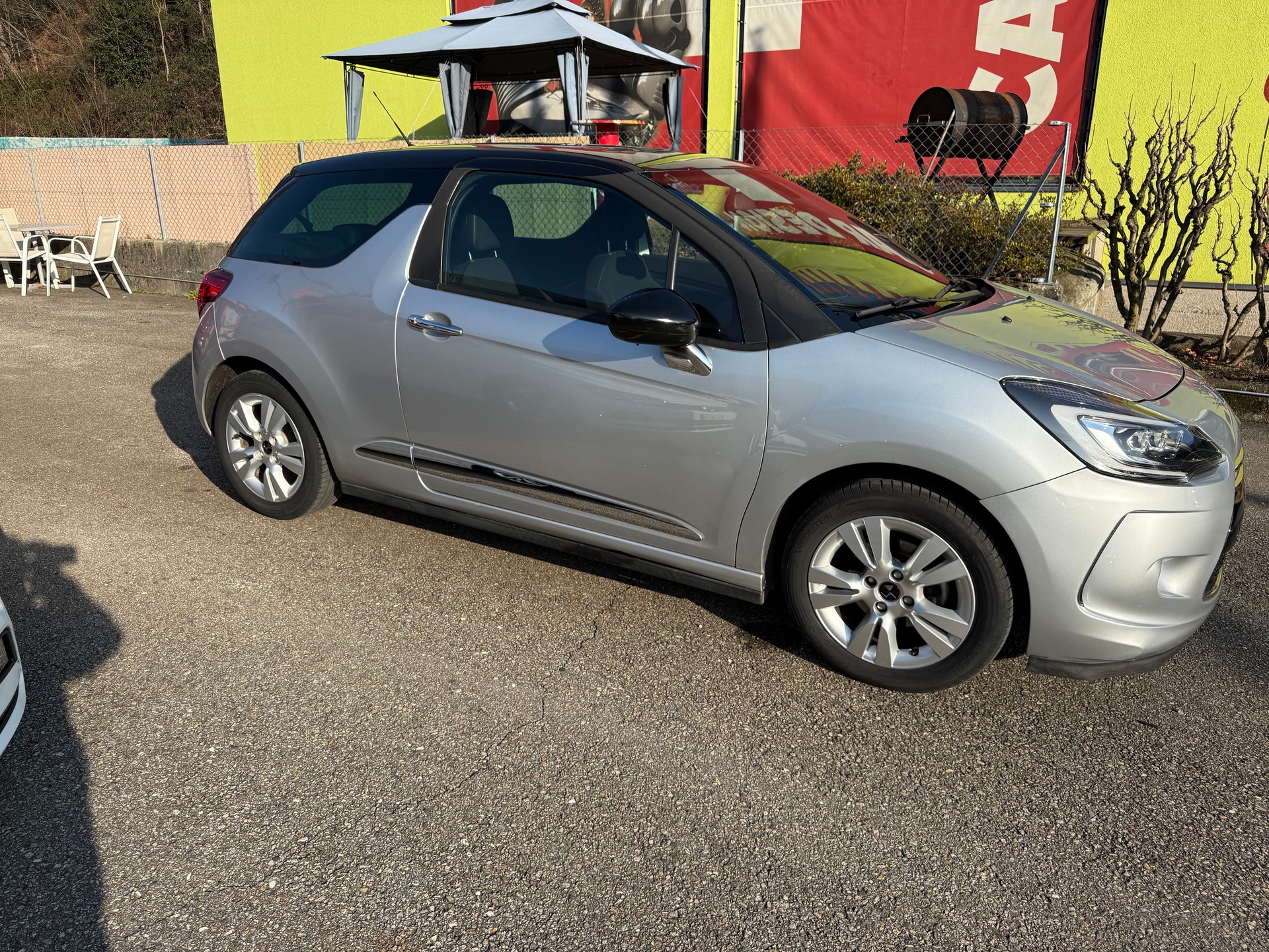 DS AUTOMOBILES DS3 1.2 VTi SO Chic-image-1
