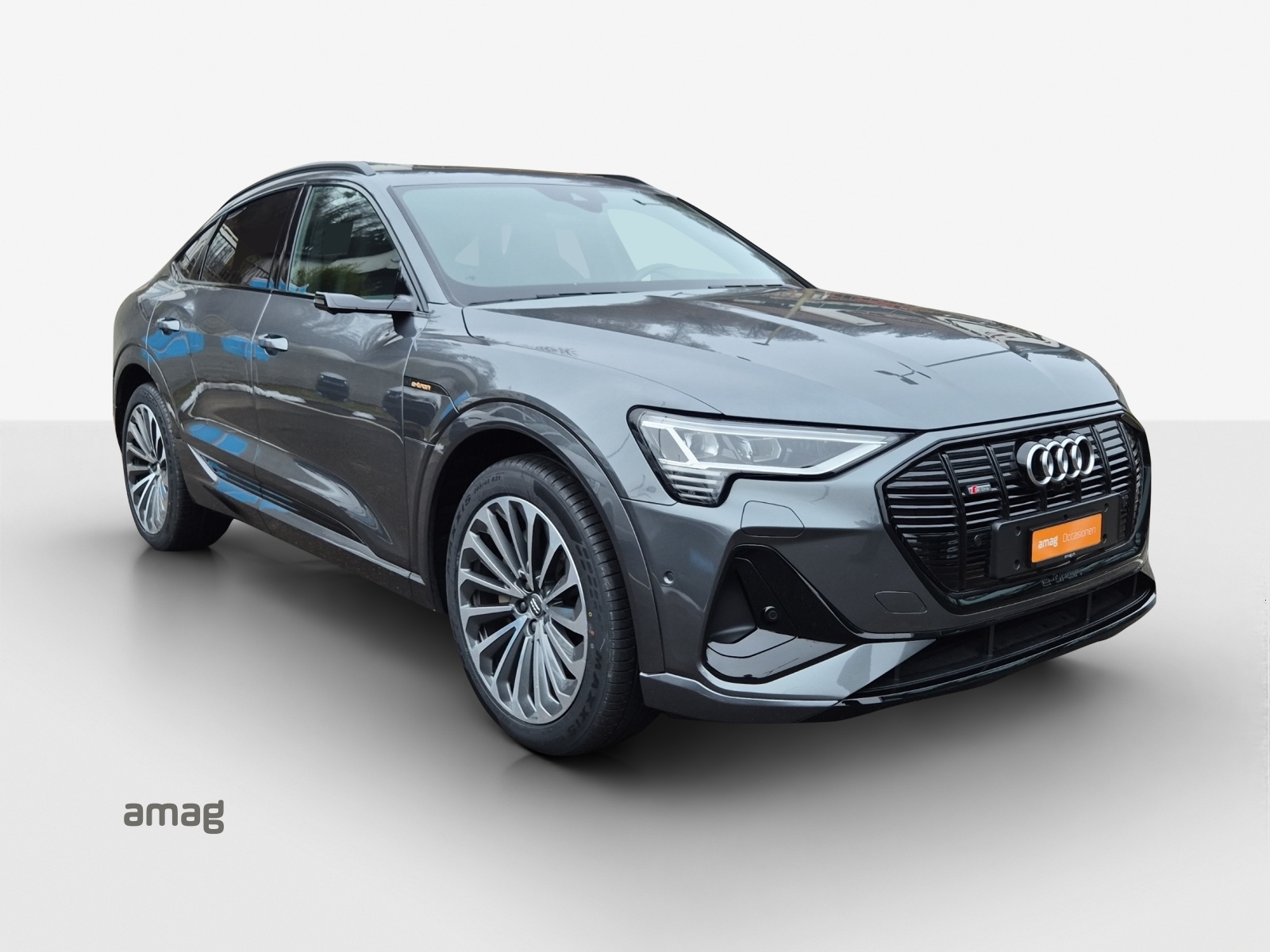 AUDI e-tron 55 Sportback S Line quattro-image-6