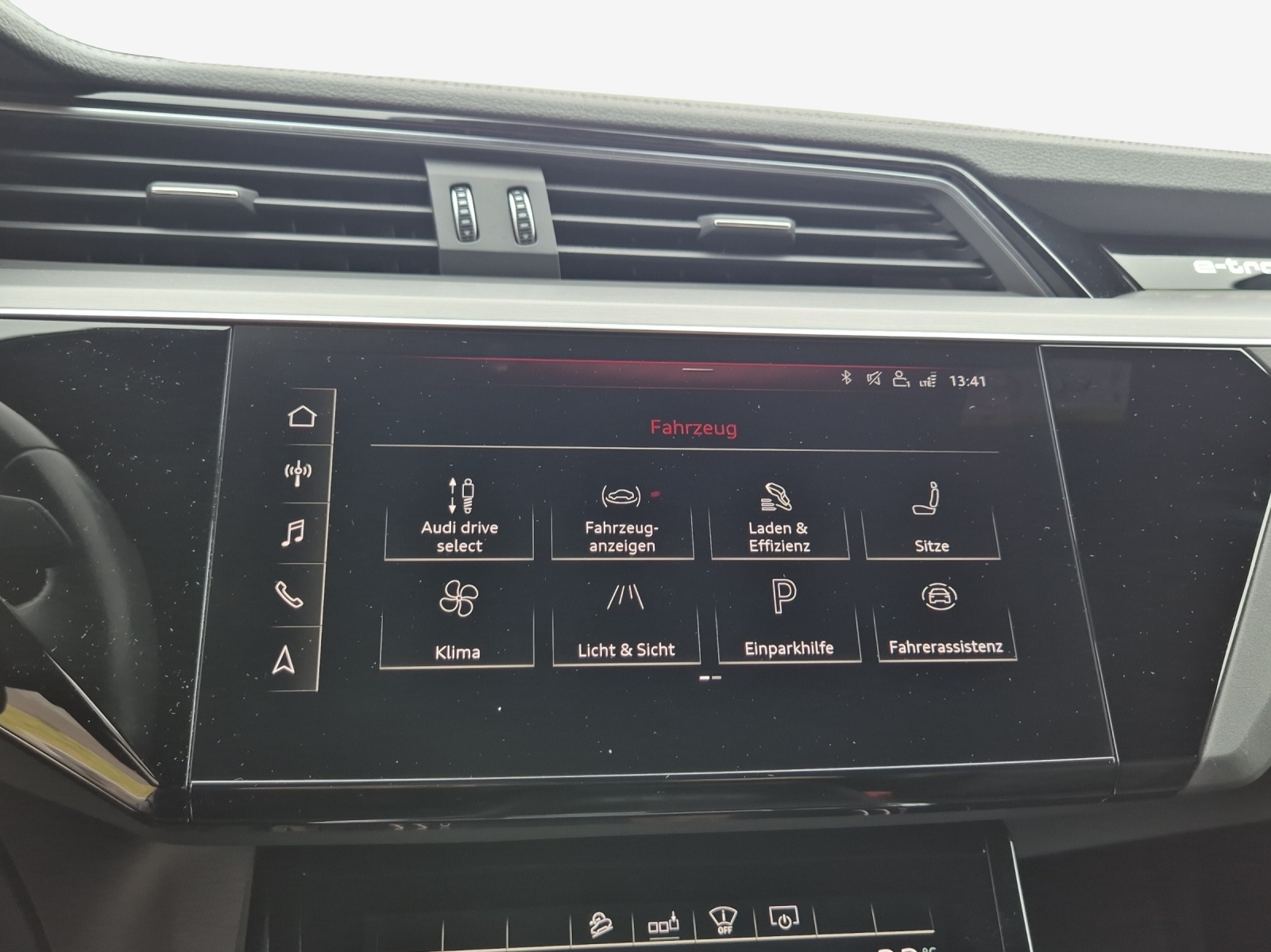 AUDI e-tron 55 Sportback S Line quattro-image-11