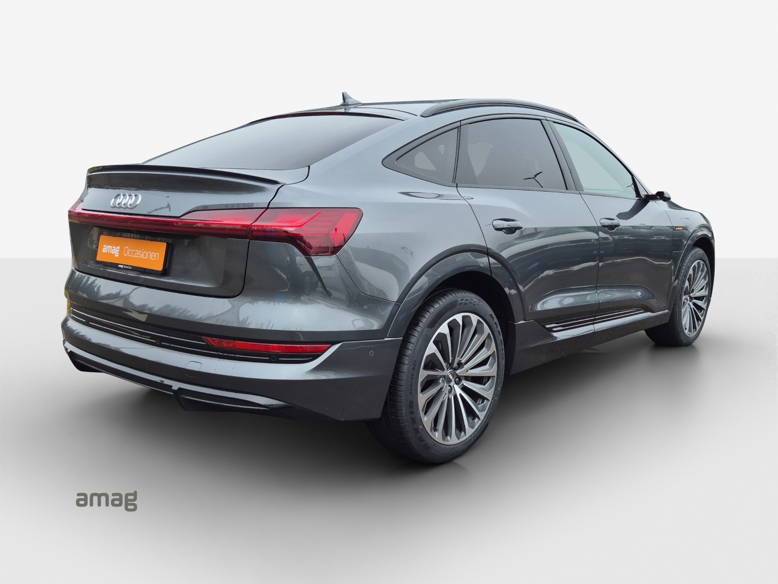 AUDI e-tron 55 Sportback S Line quattro-image-5