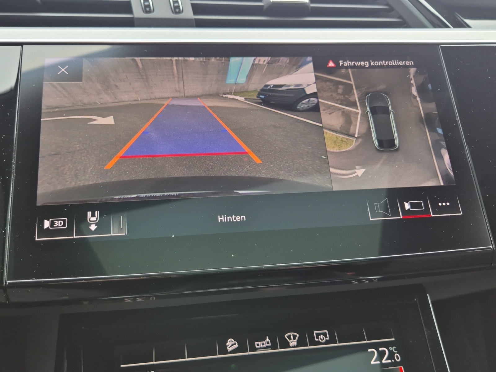 AUDI e-tron 55 Sportback S Line quattro-image-16