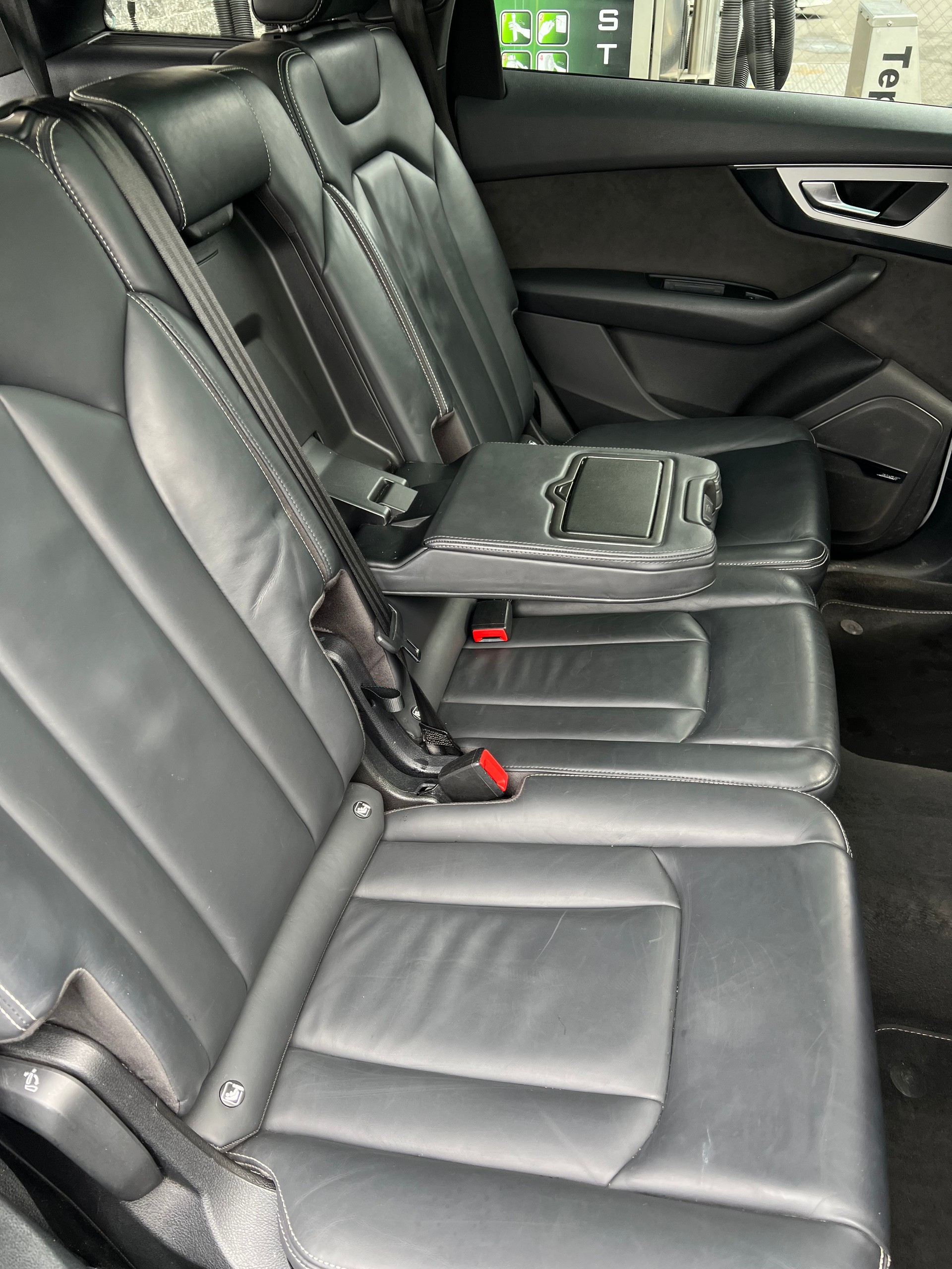 AUDI Q7 3.0 TDI quattro tiptronic-image-8