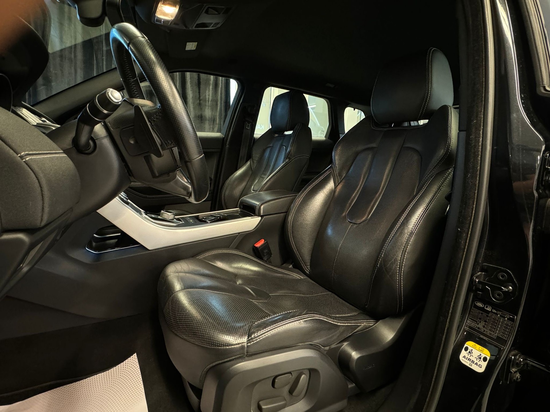 LAND ROVER Range Rover Evoque 2.2 SD4 Prestige-image-9