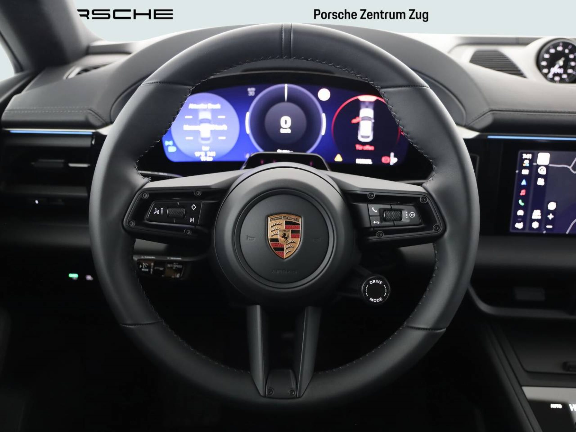 PORSCHE Macan 4-image-13