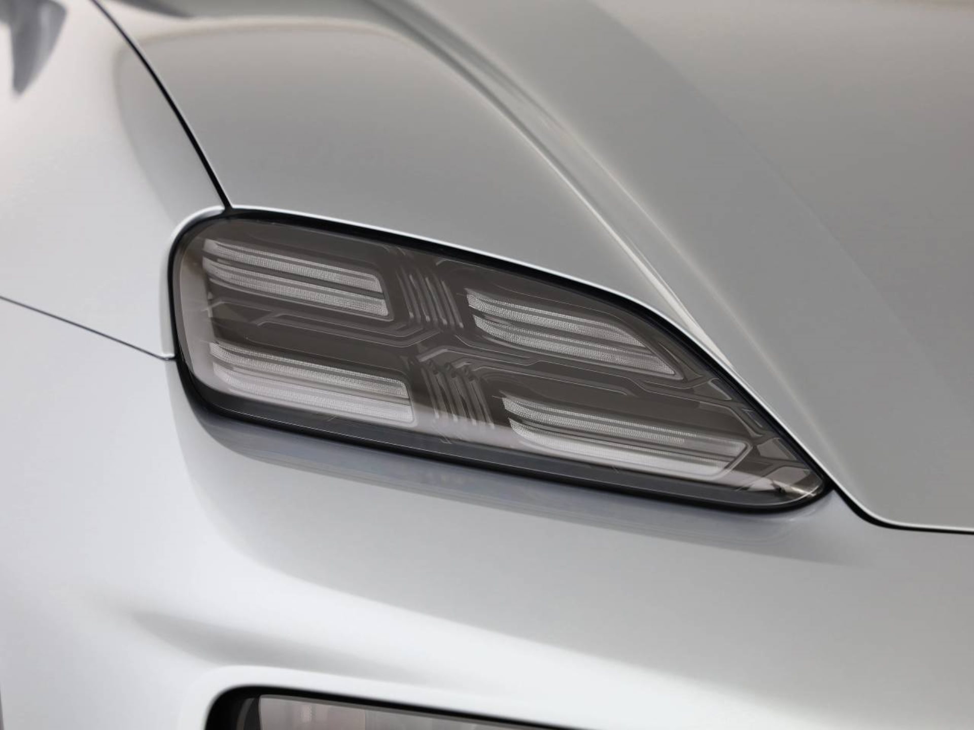 PORSCHE Macan 4-image-19