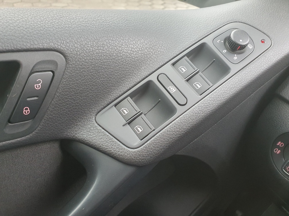 VW Tiguan 1.4 TSI BlueMotion Trend & Fun-image-14