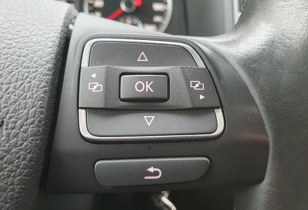 VW Tiguan 1.4 TSI BlueMotion Trend & Fun-image-12