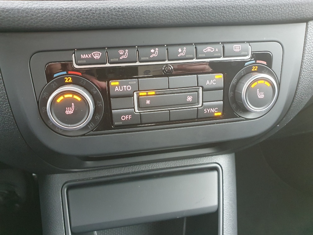 VW Tiguan 1.4 TSI BlueMotion Trend & Fun-image-10