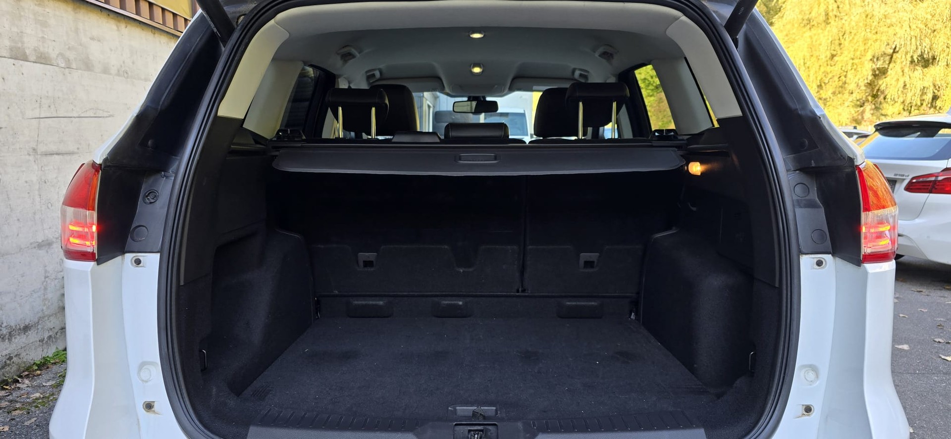 FORD Kuga 2.0 TDCi Titanium 4WD PowerShift-image-5