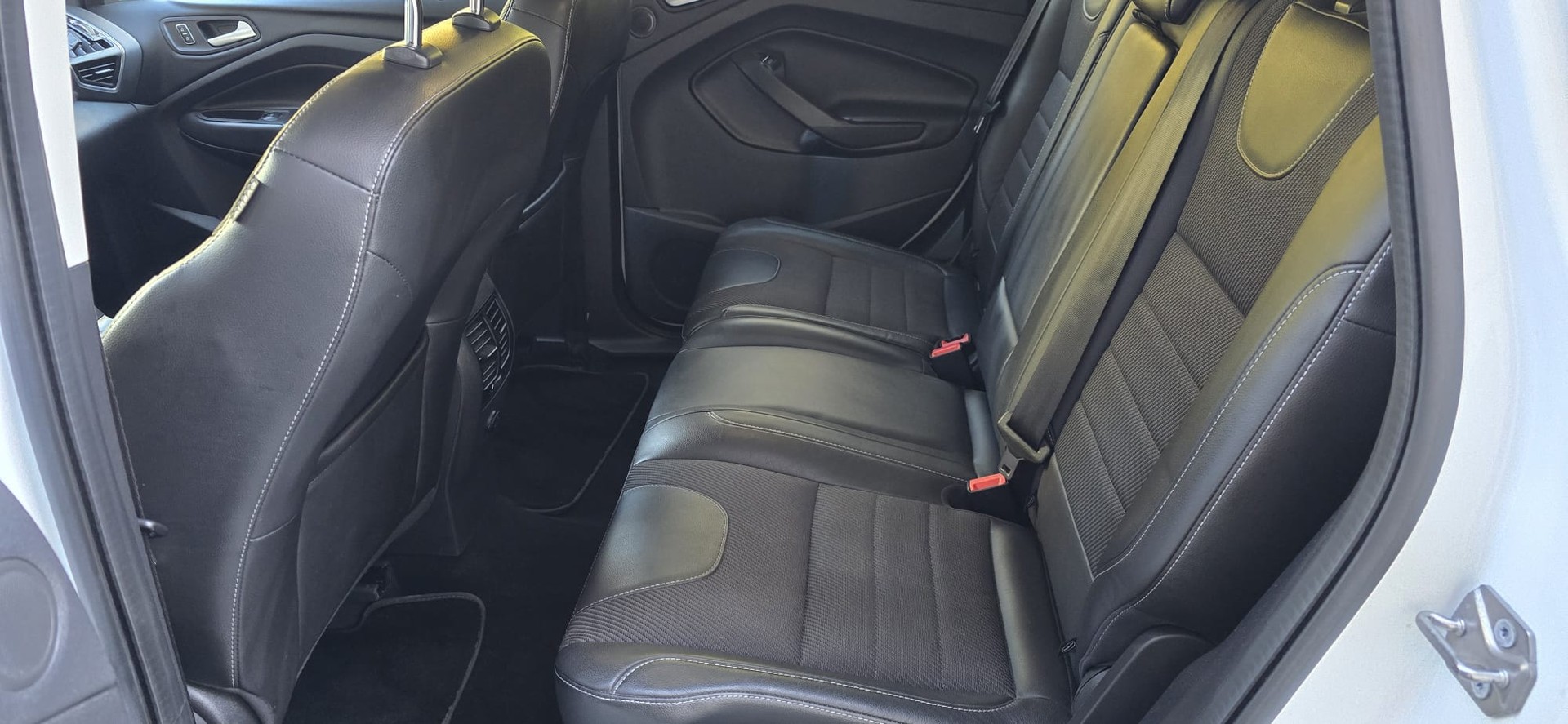 FORD Kuga 2.0 TDCi Titanium 4WD PowerShift-image-7