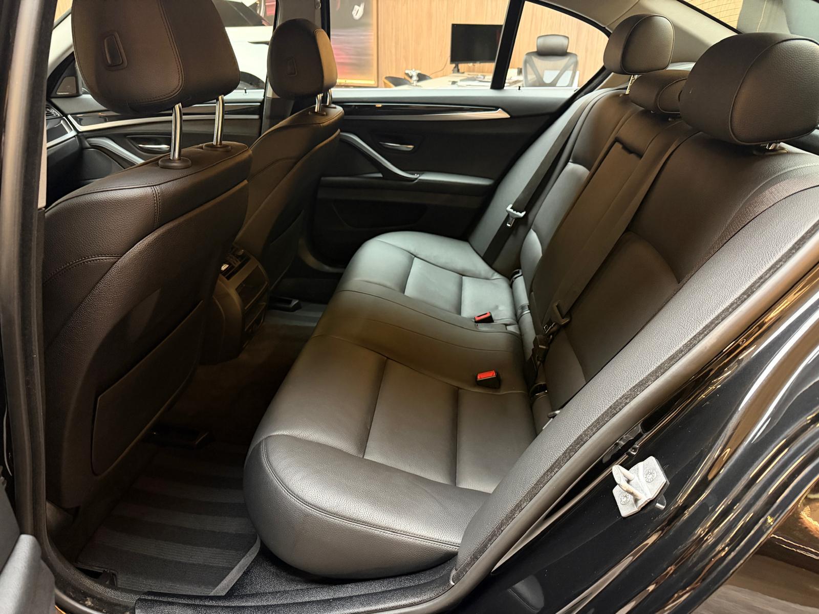 BMW 535i xDrive-image-16