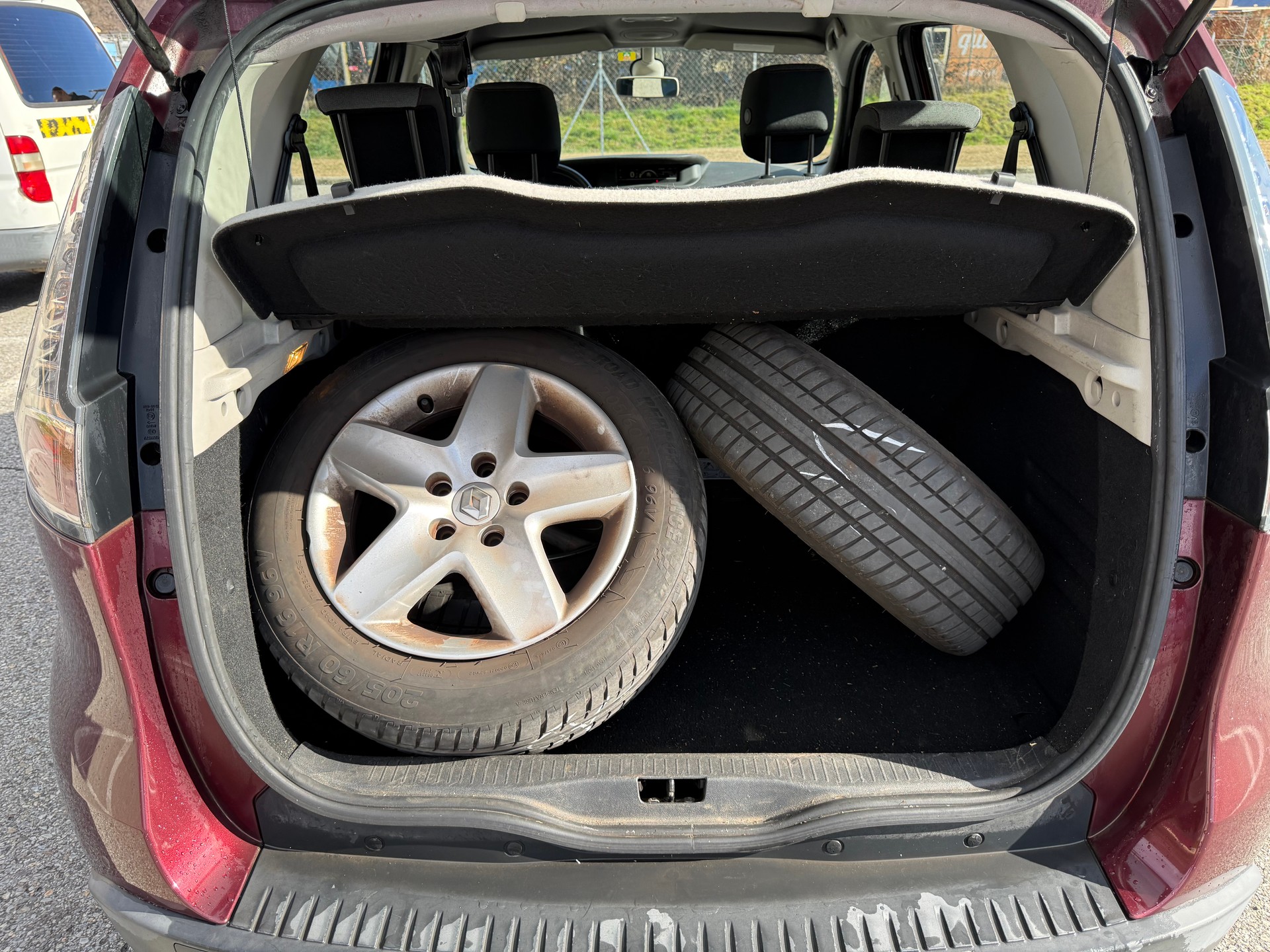 RENAULT Scénic 1.5 dCi Dynamique-image-6