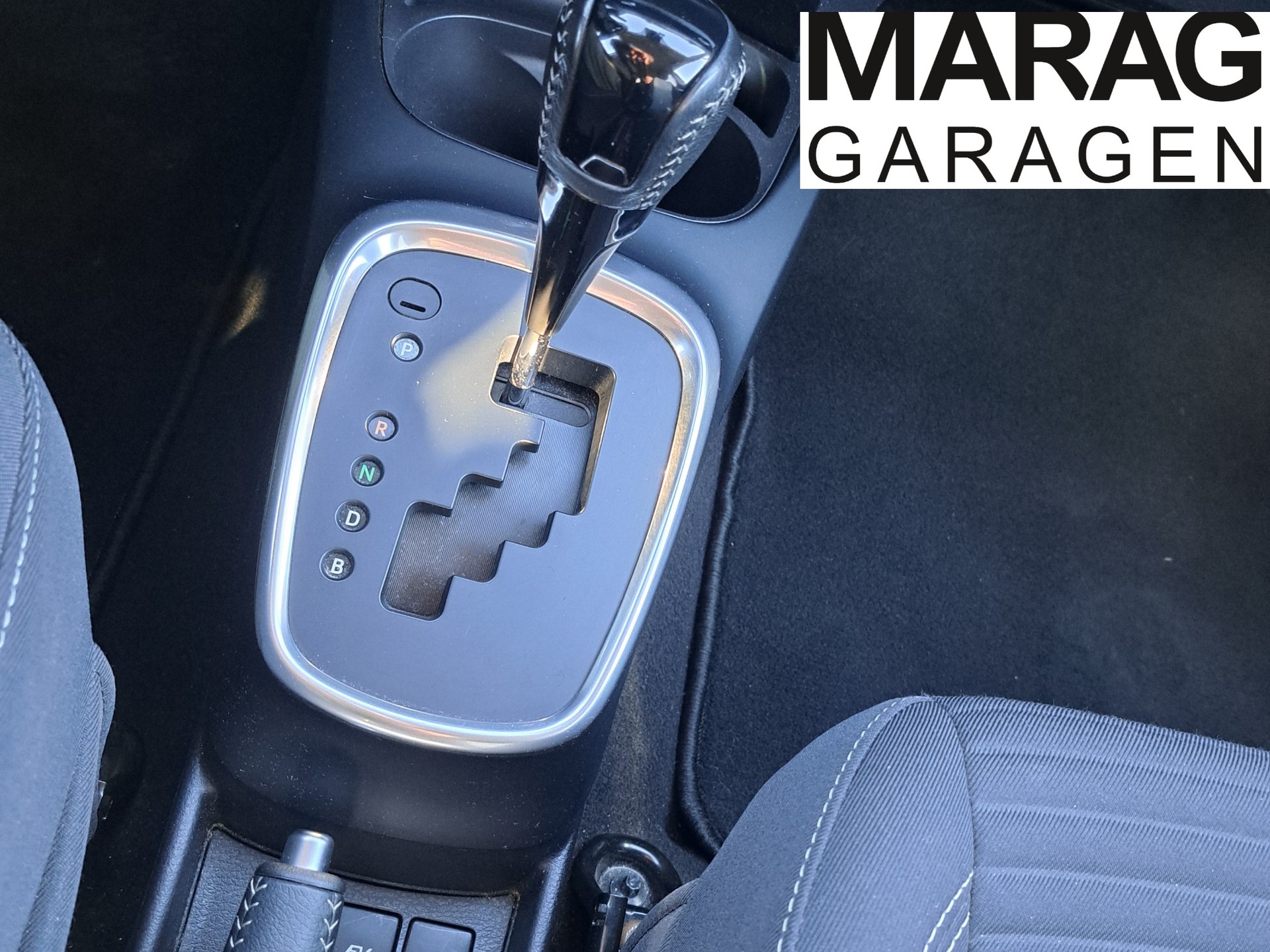 TOYOTA Yaris 1.5 VVT-i Hybrid Trend e-CVT-image-13