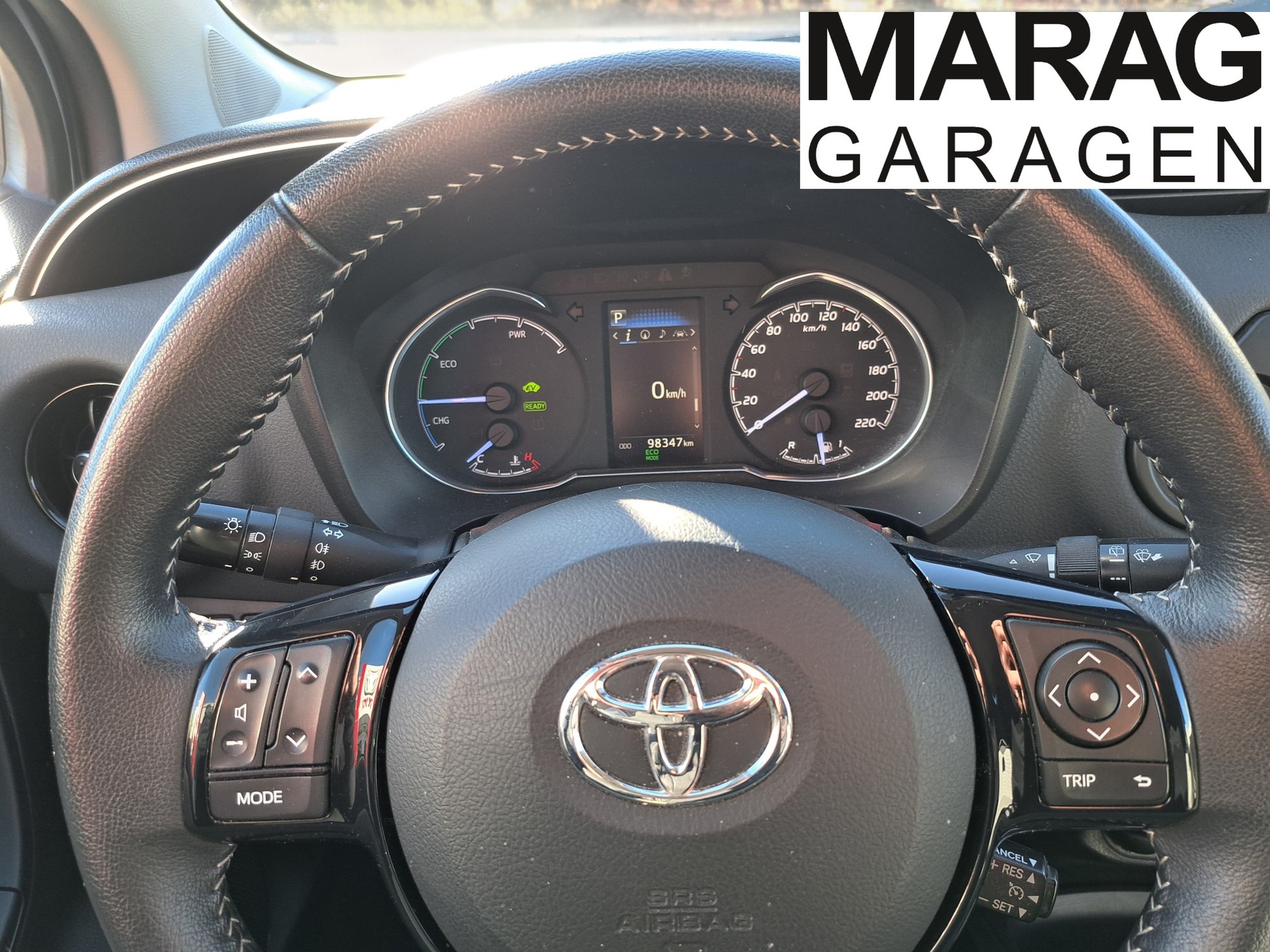 TOYOTA Yaris 1.5 VVT-i Hybrid Trend e-CVT-image-11