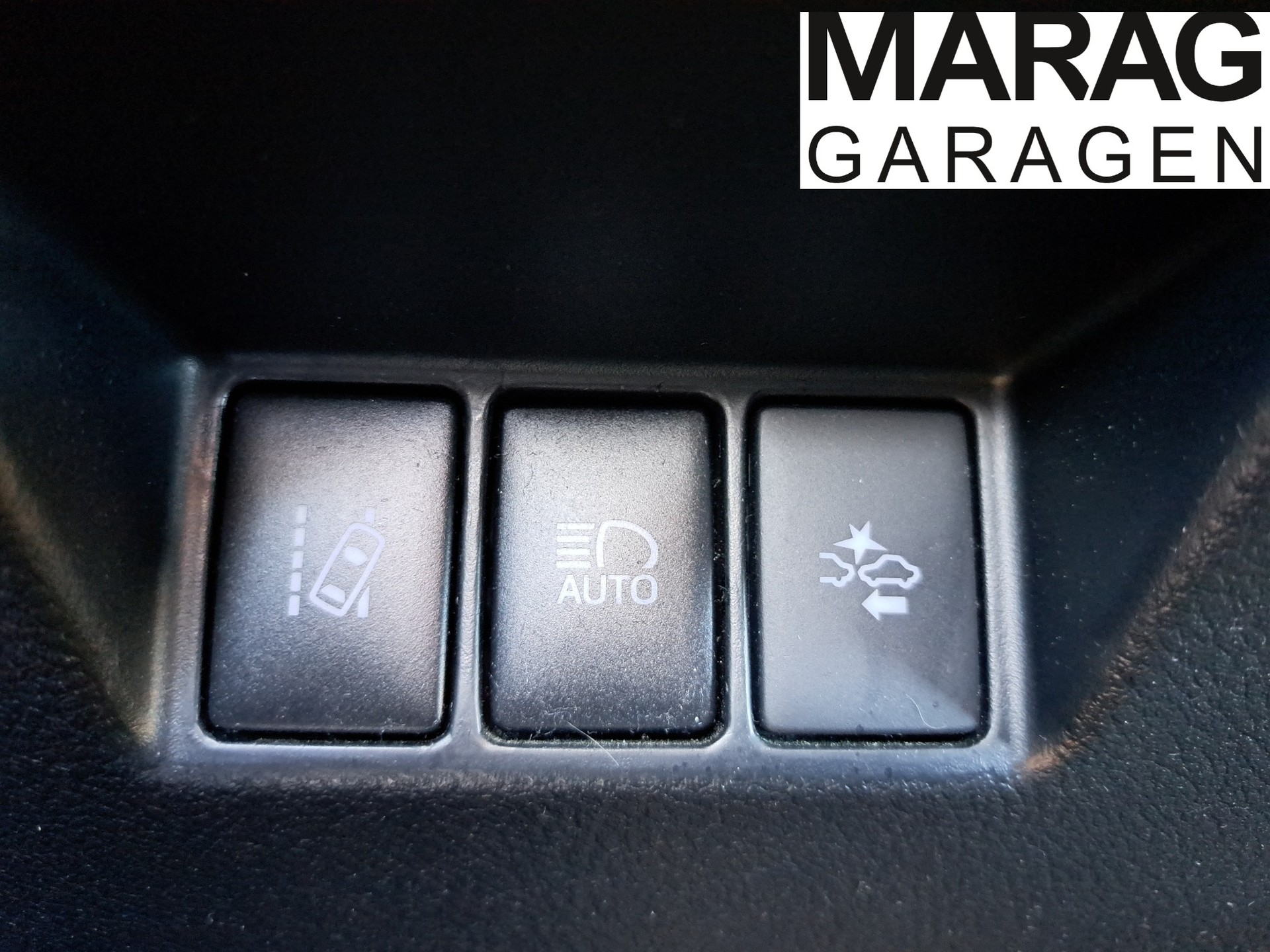 TOYOTA Yaris 1.5 VVT-i Hybrid Trend e-CVT-image-14