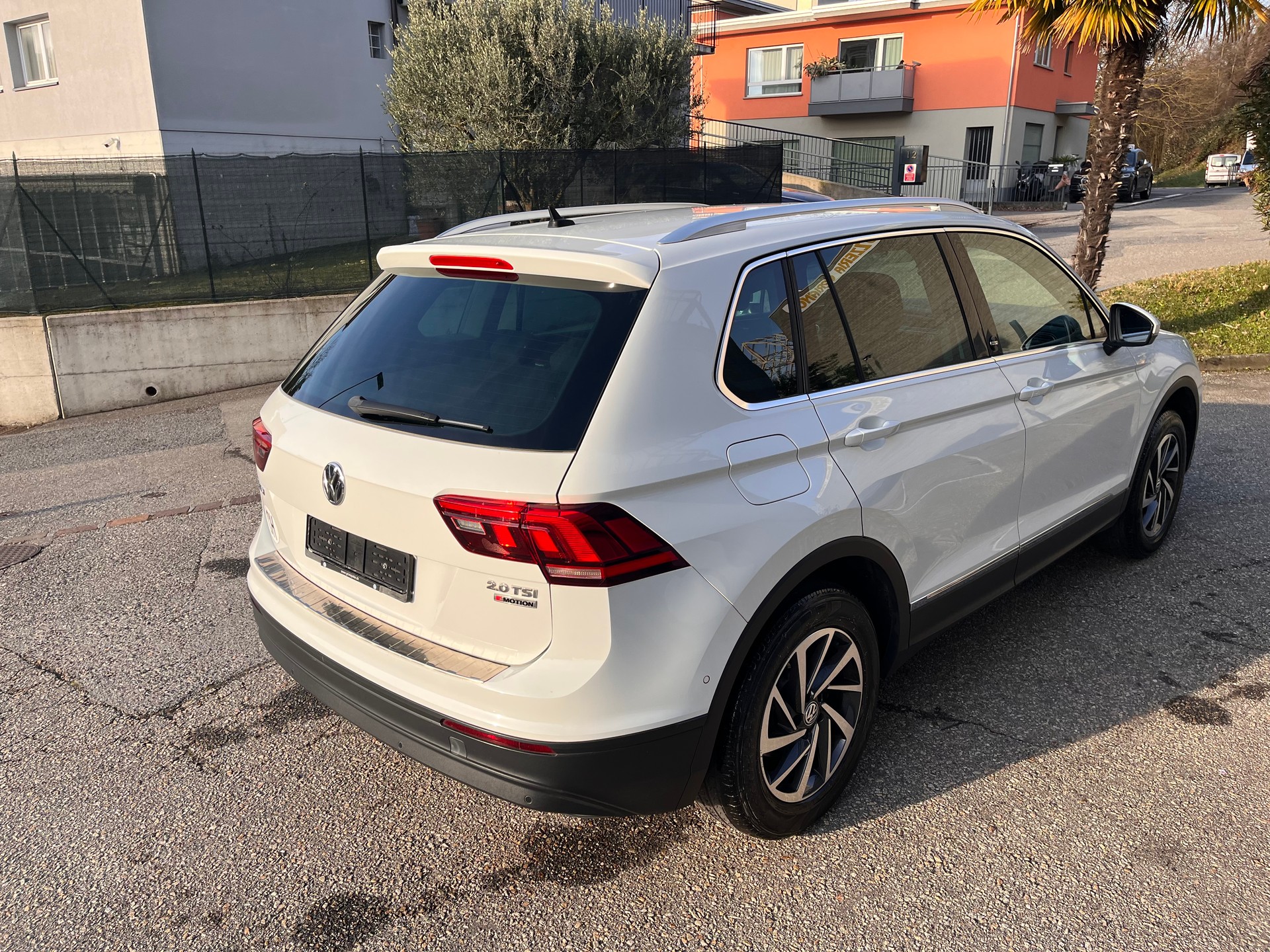 VW Tiguan 2.0TSI Sound 4Motion DSG-image-7