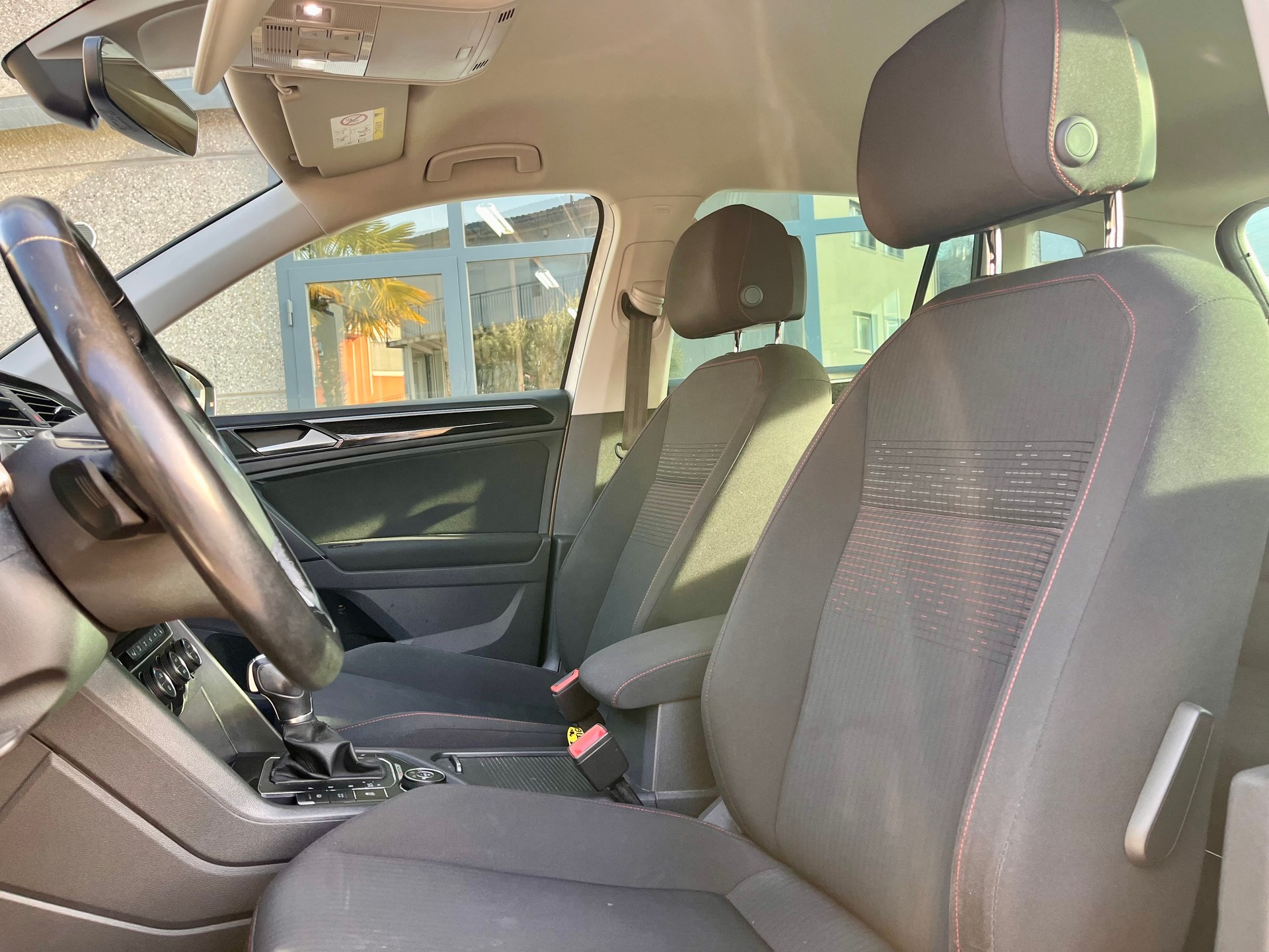 VW Tiguan 2.0TSI Sound 4Motion DSG-image-11