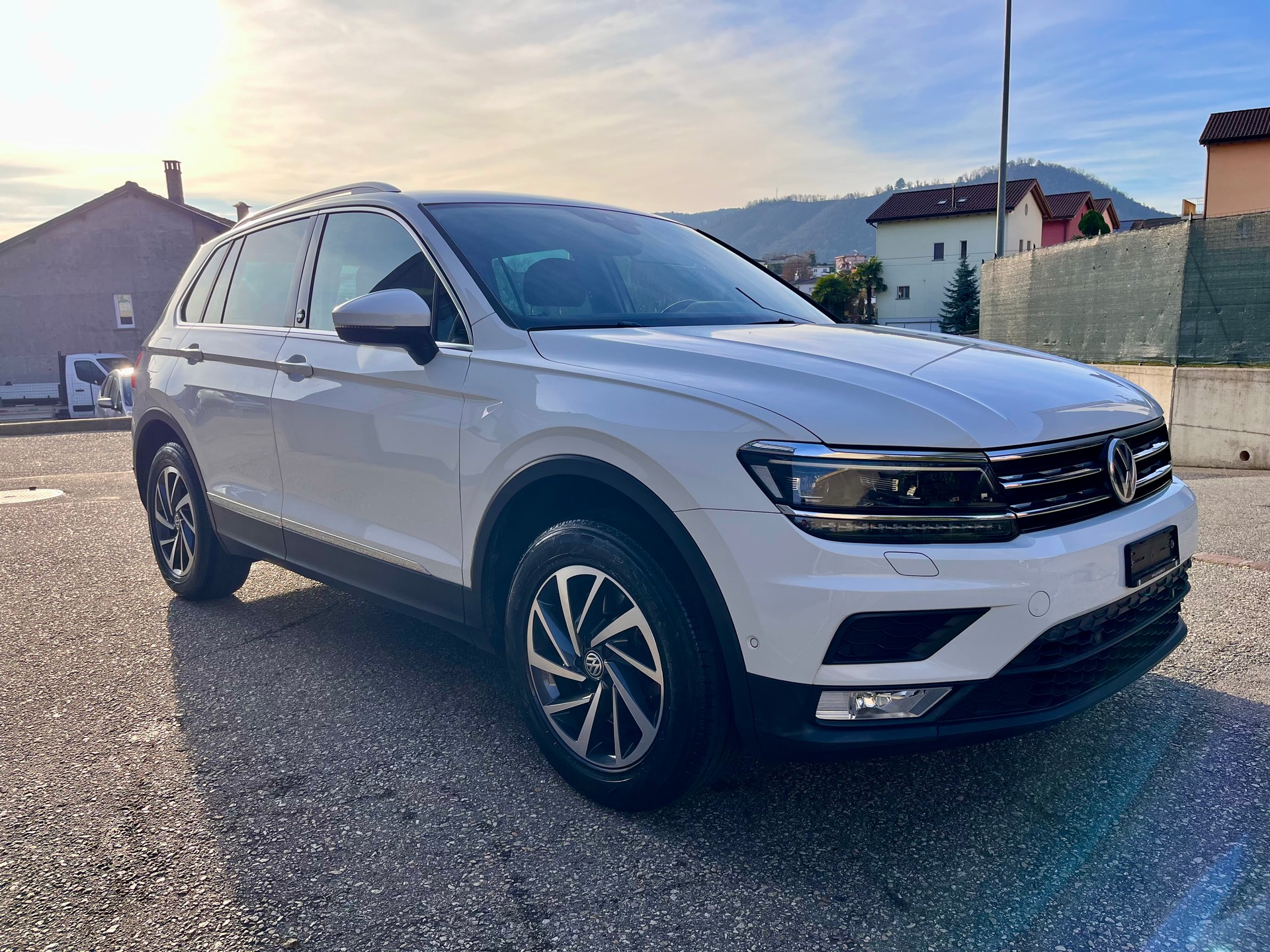 VW Tiguan 2.0TSI Sound 4Motion DSG-image-5