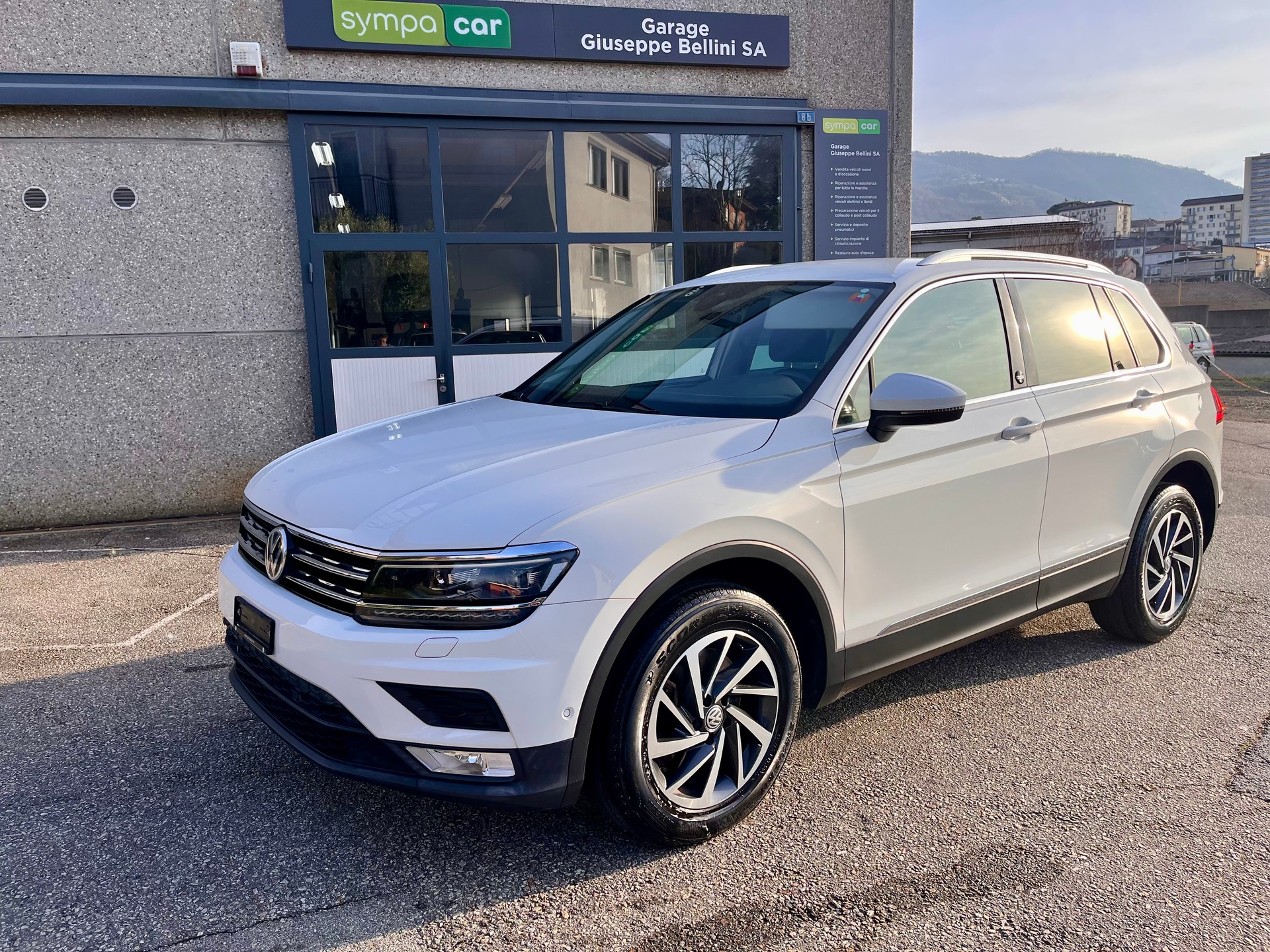 VW Tiguan 2.0TSI Sound 4Motion DSG-image-1