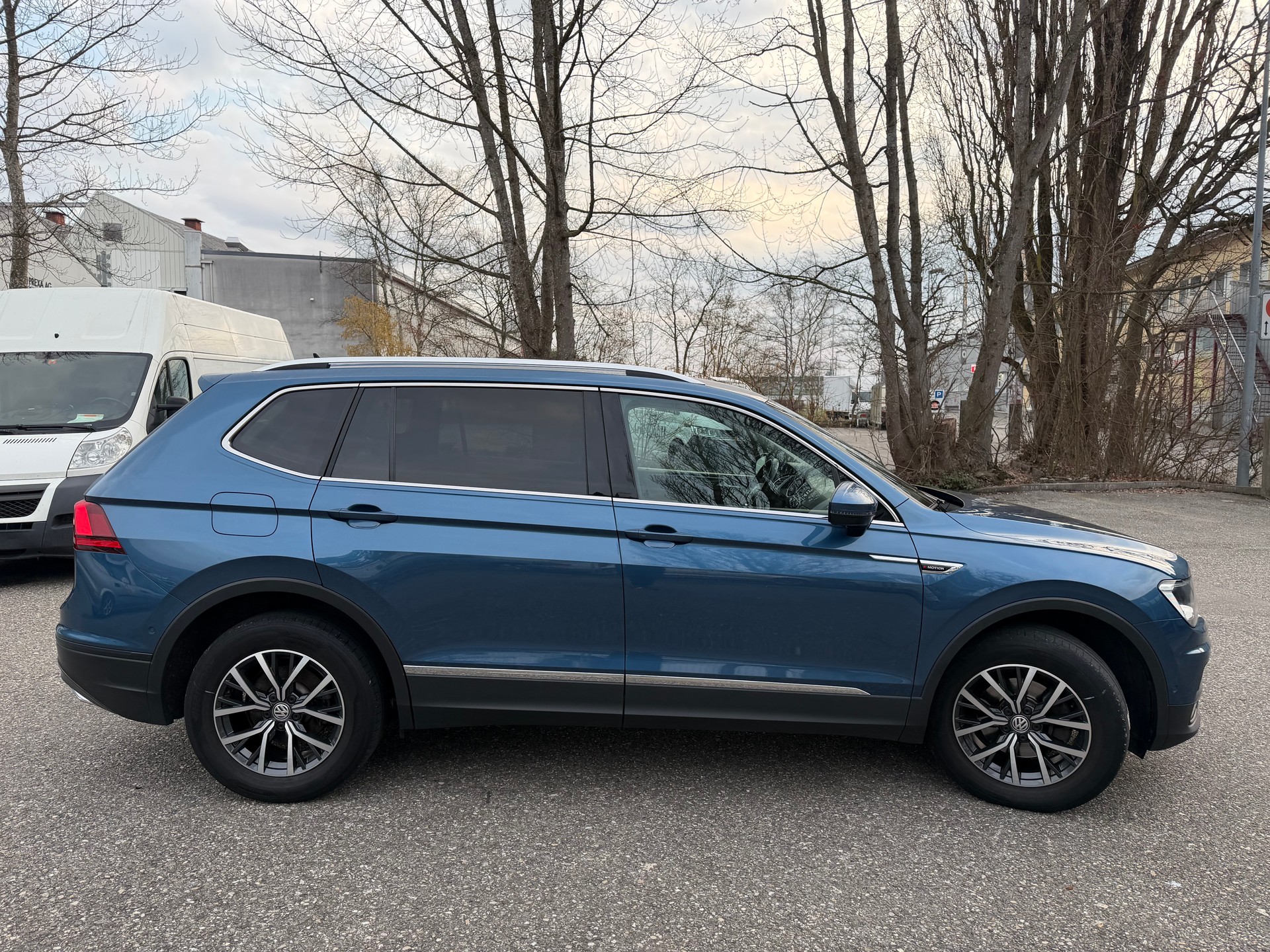 VW Tiguan Allspace 2.0 TDI SCR Elegance 4Motion DSG * Gr. Navi * Klima-auto * PDC v&h-RF-Kamera * Tempomat * Ab MFK-image-9