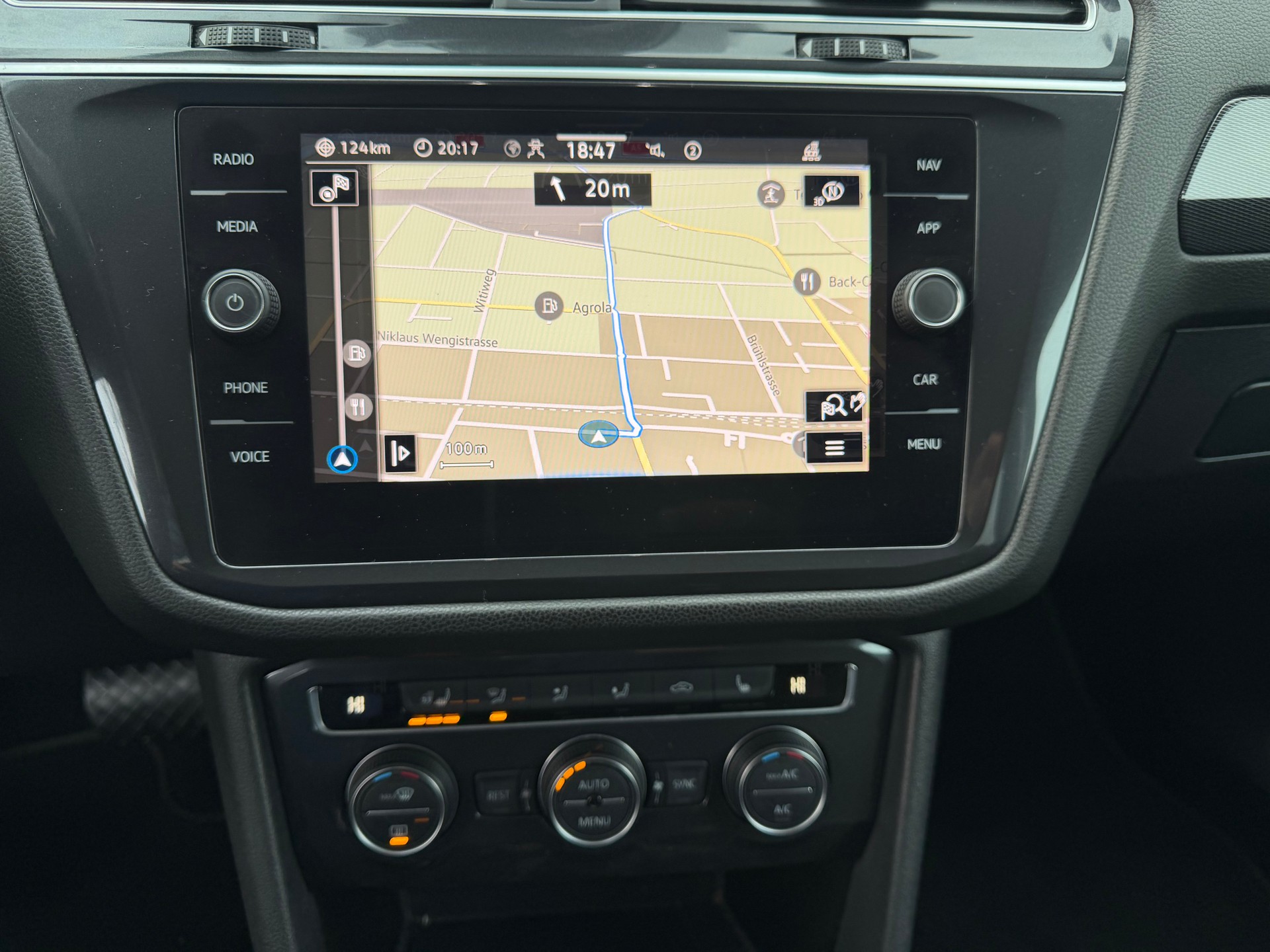 VW Tiguan Allspace 2.0 TDI SCR Elegance 4Motion DSG * Gr. Navi * Klima-auto * PDC v&h-RF-Kamera * Tempomat * Ab MFK-image-6