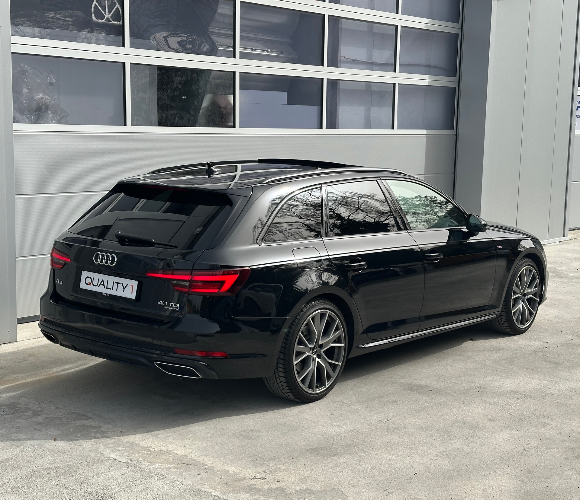 AUDI A4 Avant 40 TDI Sport quattro S-tronic-image-3