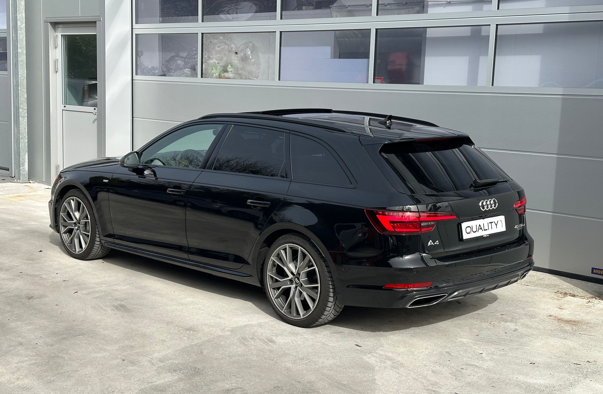 AUDI A4 Avant 40 TDI Sport quattro S-tronic-image-5