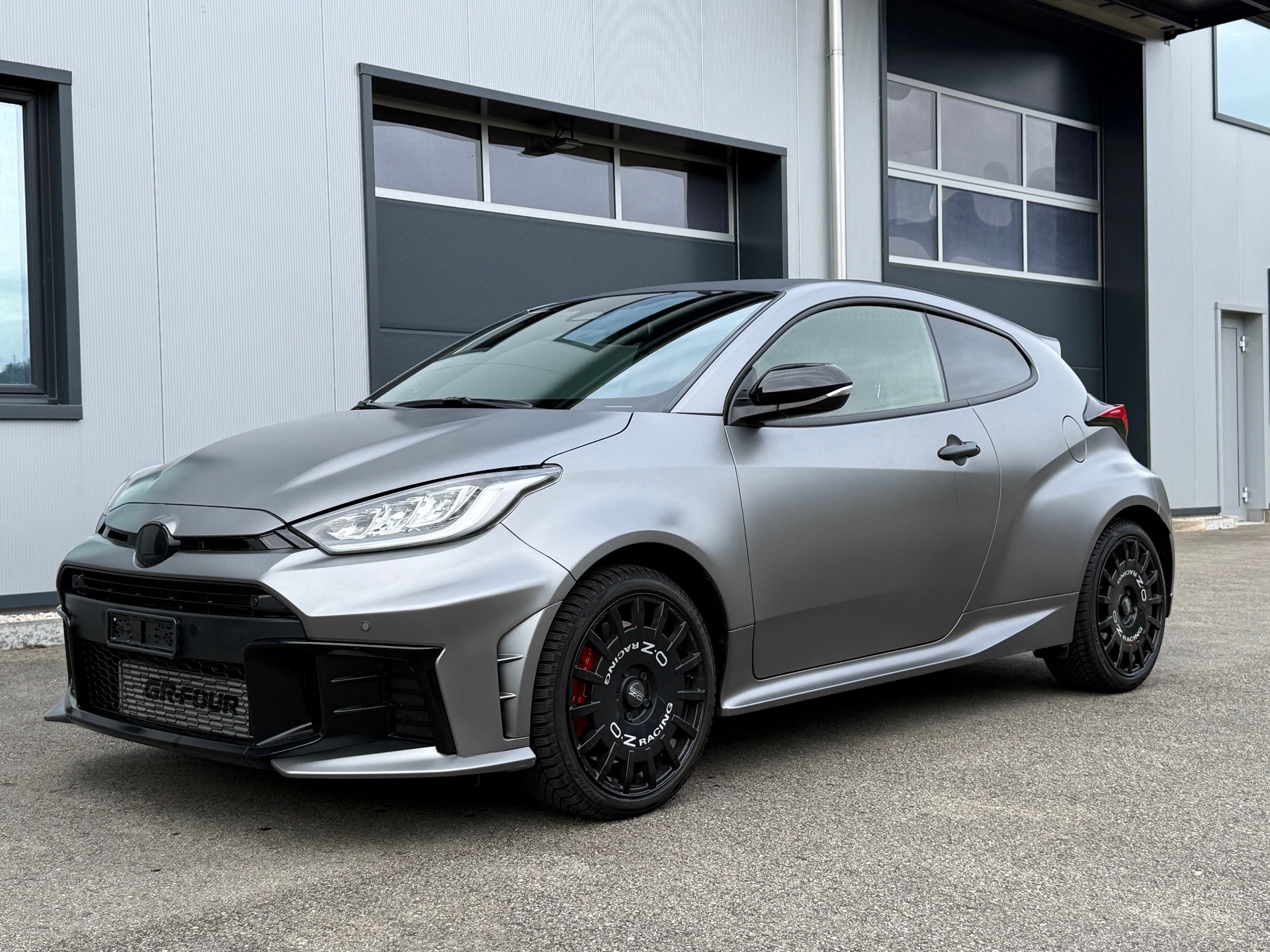TOYOTA Yaris 1.6 GR Sport-image-0