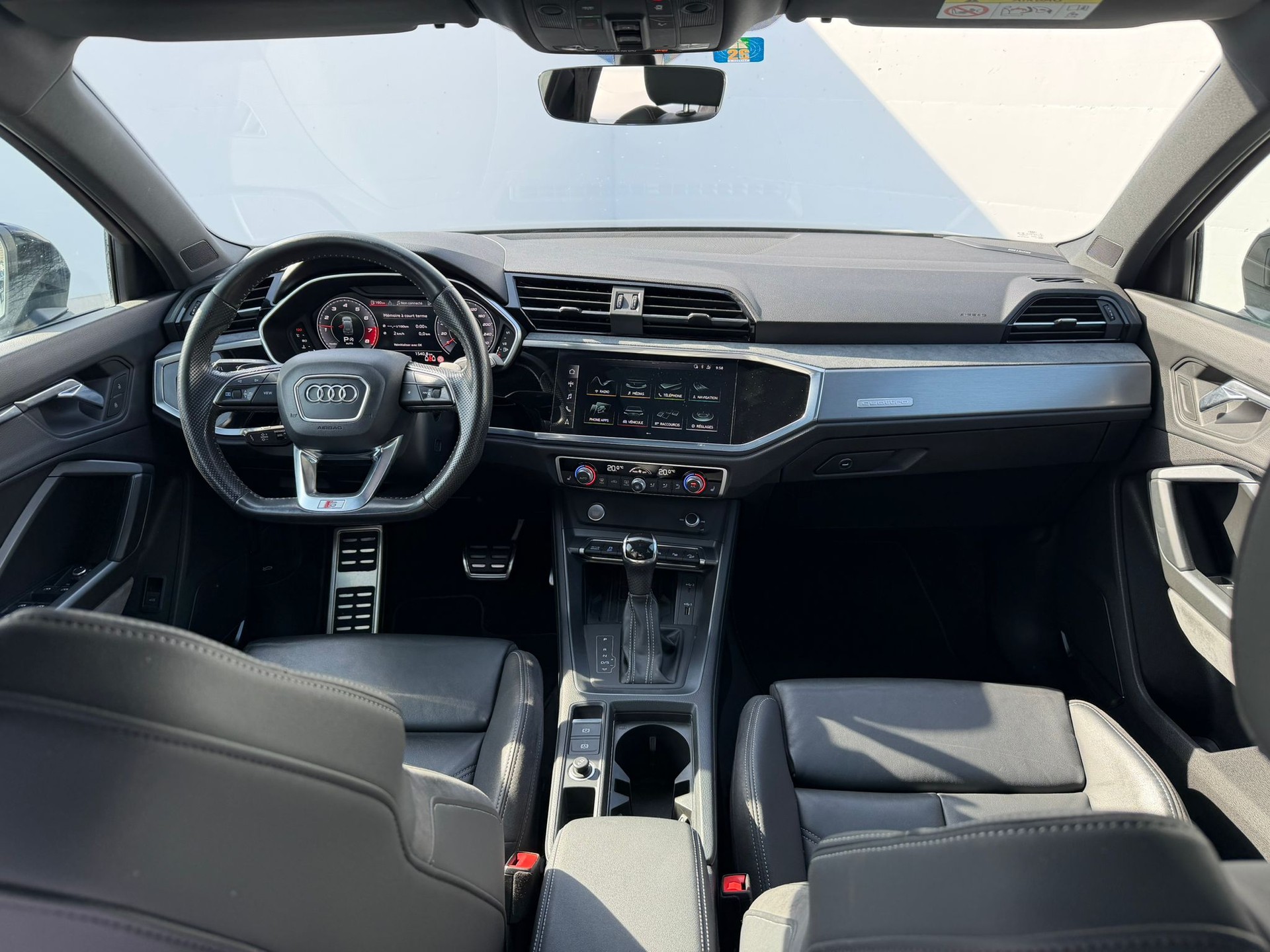 AUDI Q3 45 TFSI S line quattro S-tronic-image-10