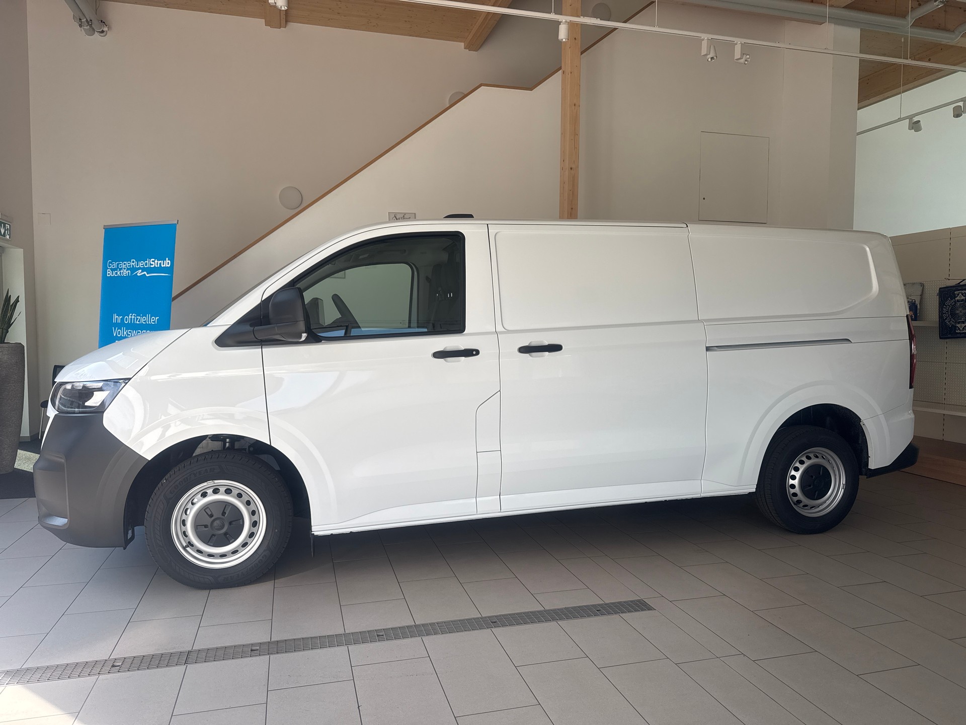 VW Transporter KW LR 150PS AUT 4M 2000ccm 150PS/110kW 4 Zylinder TDI Common Rail SCR Diesel-image-1