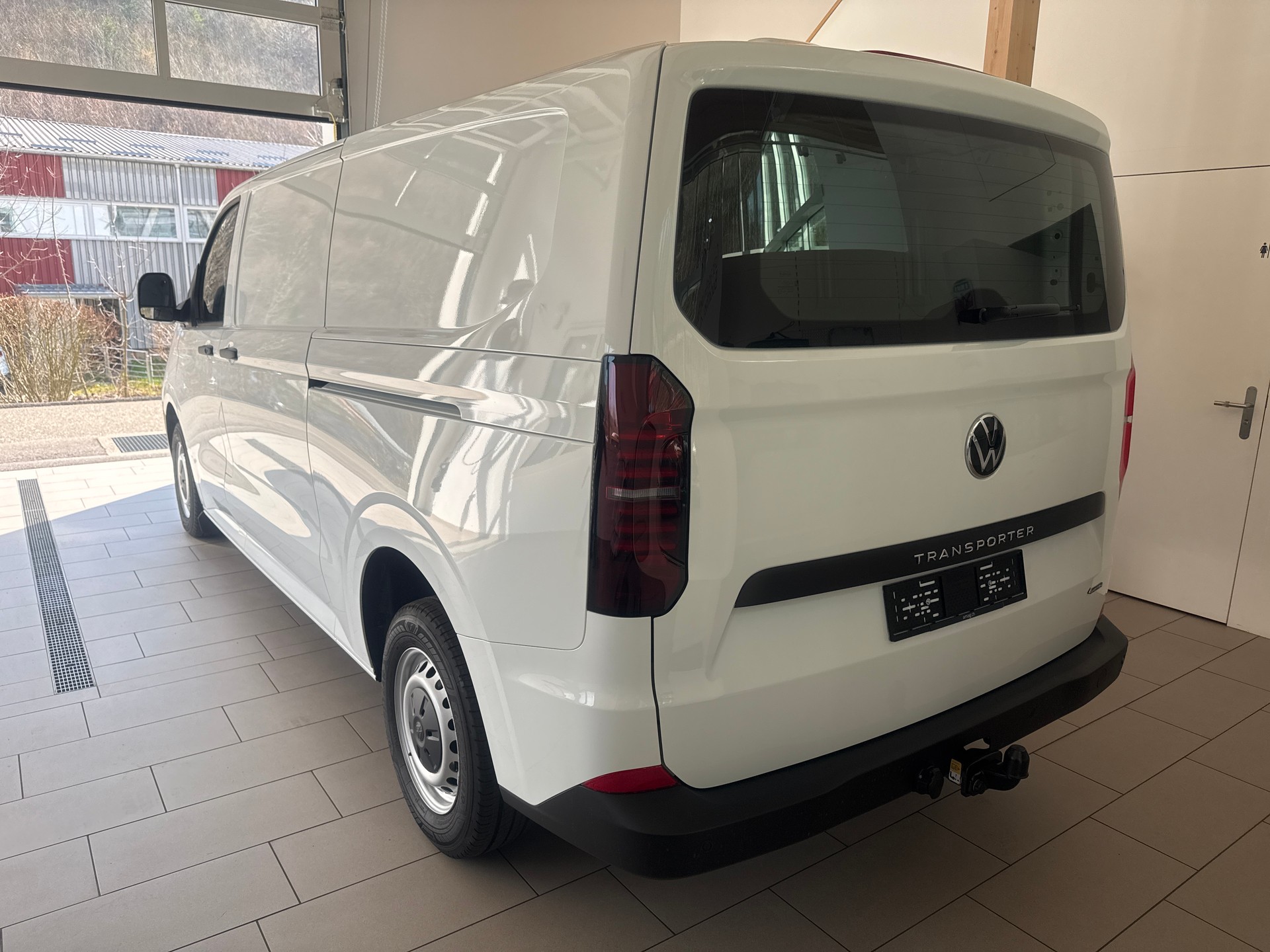 VW Transporter KW LR 150PS AUT 4M 2000ccm 150PS/110kW 4 Zylinder TDI Common Rail SCR Diesel-image-2