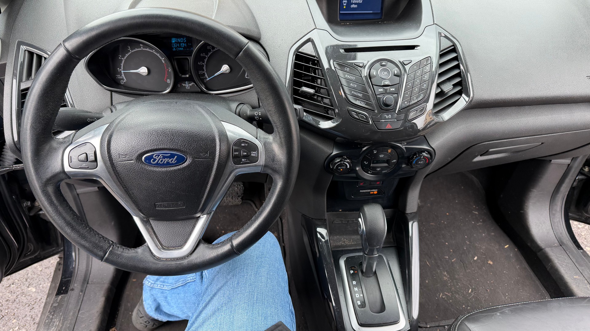 FORD EcoSport 1.5 Titanium PowerShift-image-6
