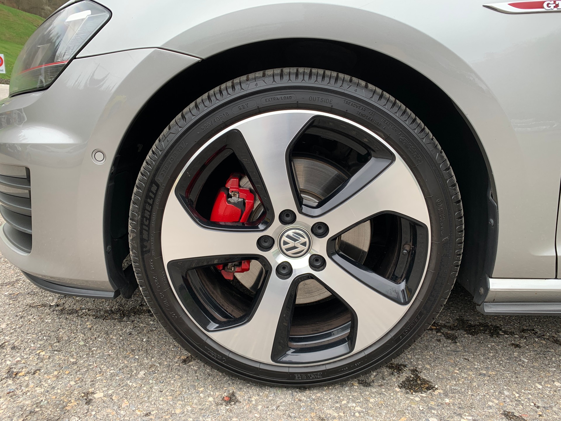 VW Golf 2.0 TSI GTI-image-6