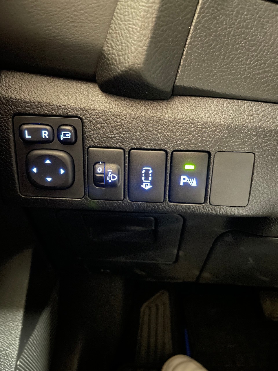 TOYOTA Auris 1.8 16V HSD Linea Sol-image-15