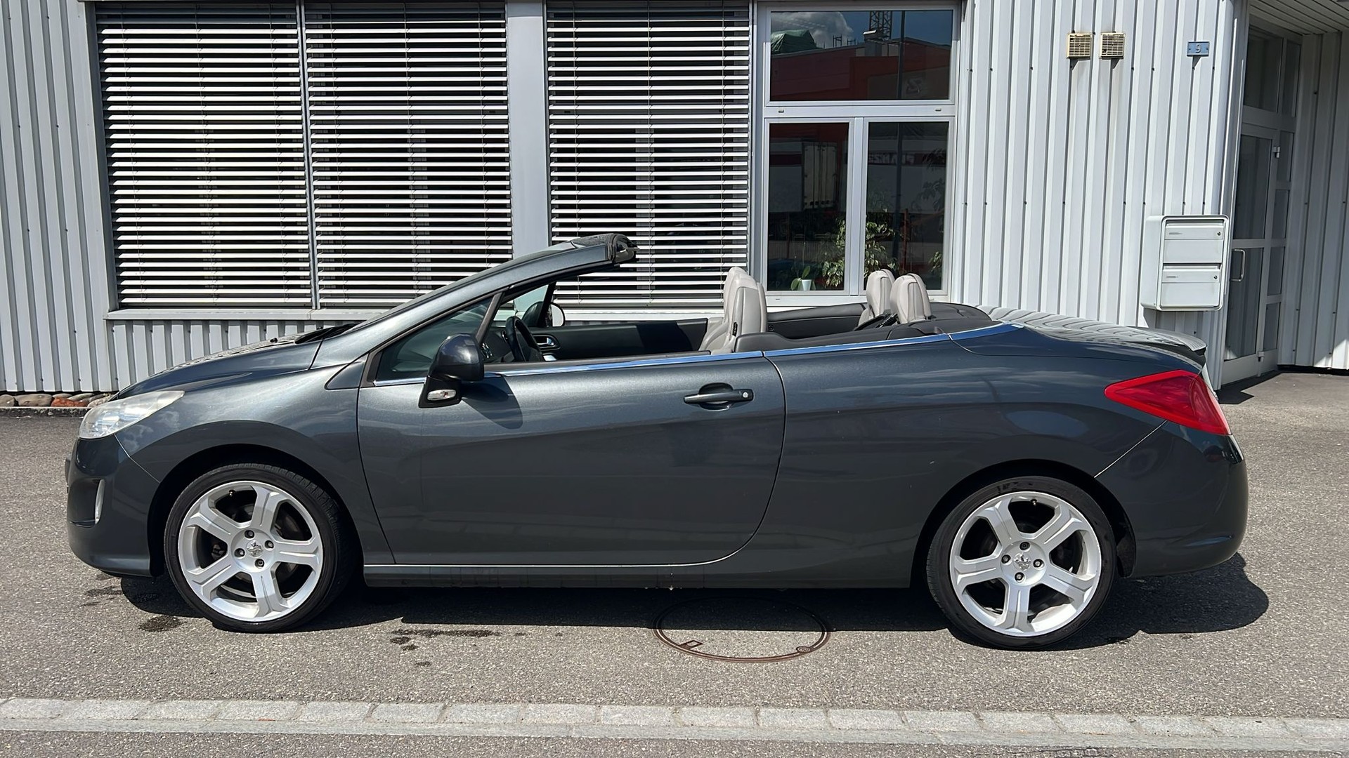 PEUGEOT 308 CC 1.6 16V Turbo Platinum-image-4