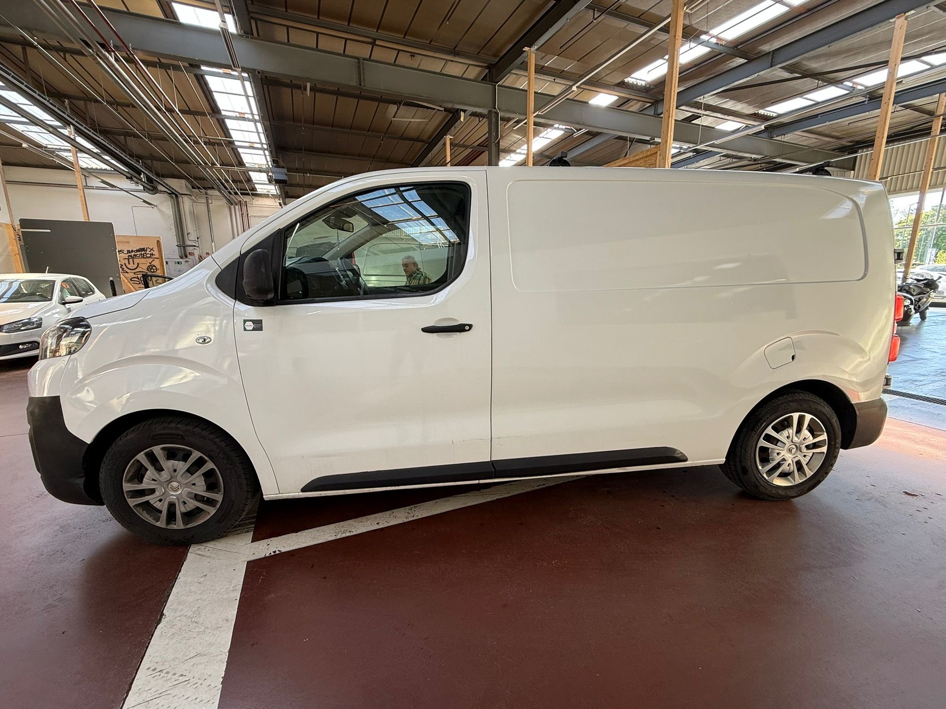 CITROEN Jumpy 2.0 BlueHDi 180 S&S M Confort EAT8-showroom-element-3
