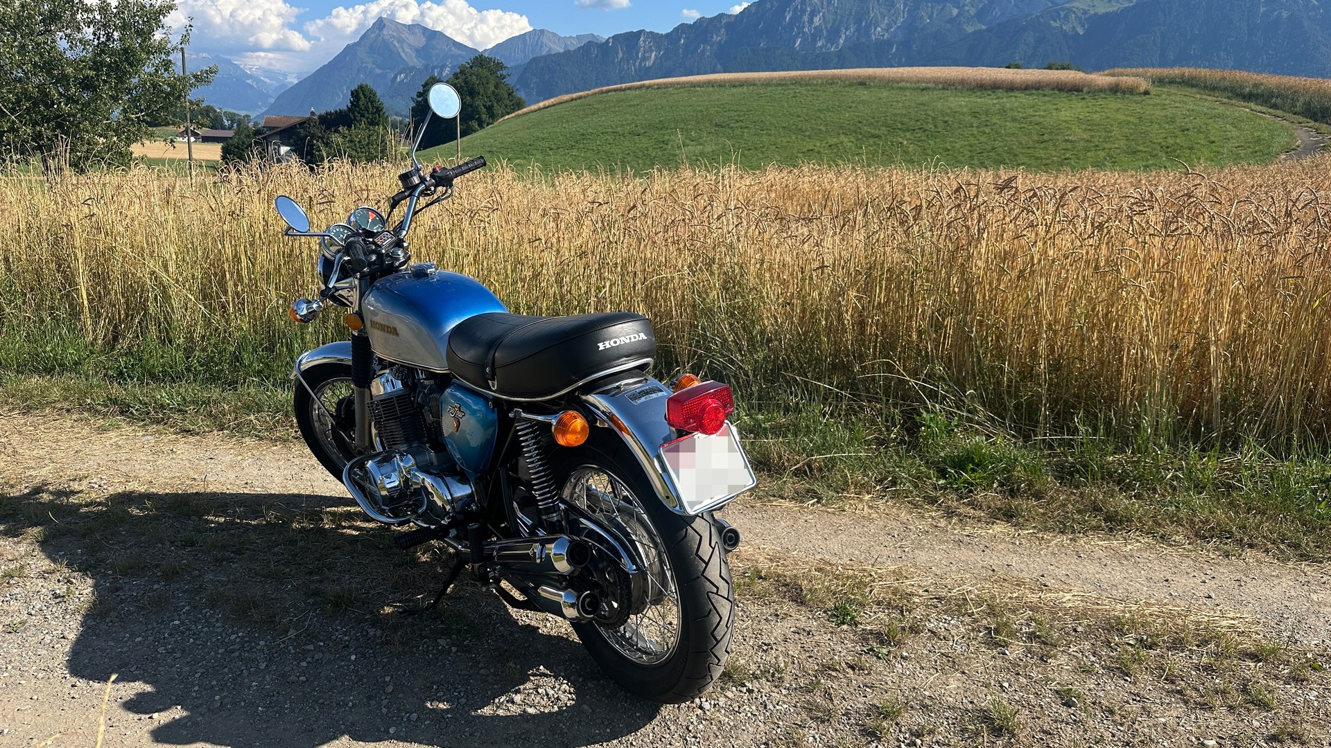 HONDA Four K2 Oldtimer-showroom-element-2
