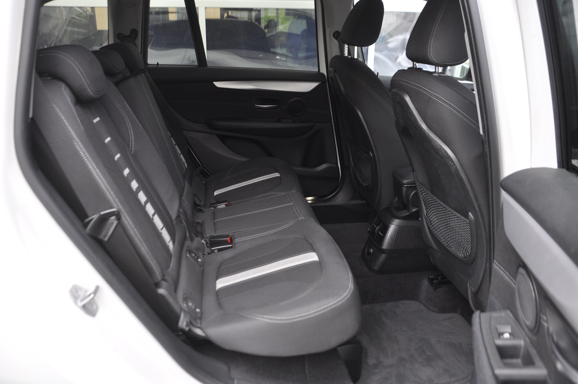 BMW 218d xDrive Gran Tourer Steptronic I Anhängerkupplung (für Veloträger)-image-8