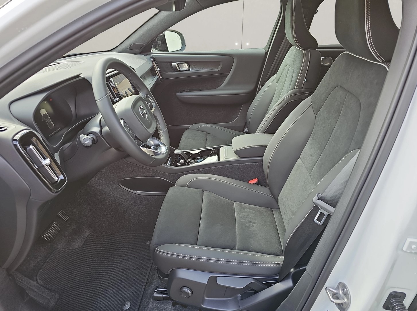 VOLVO C40 E80 Plus-image-6