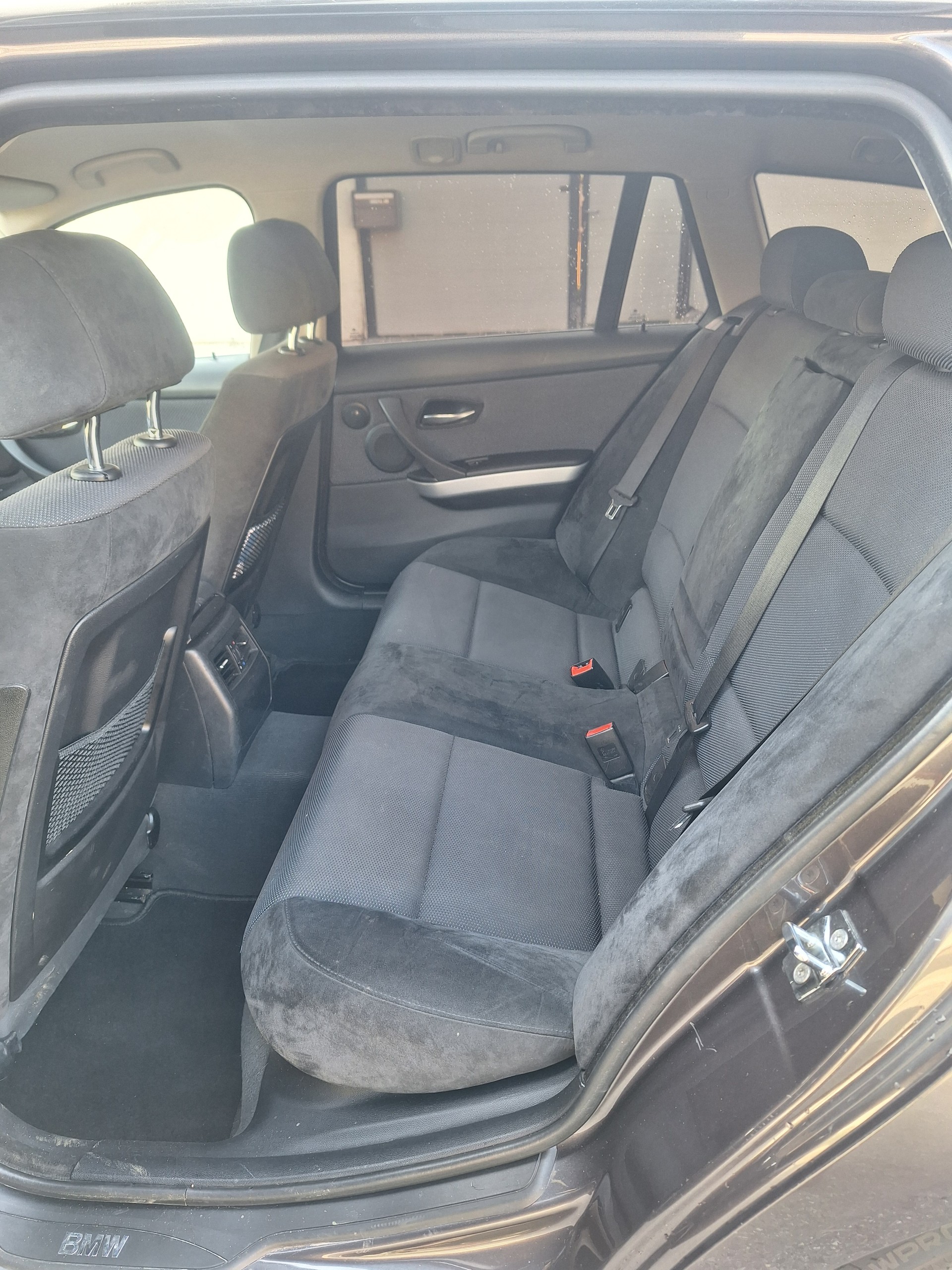 BMW 325xi Touring Steptronic-image-9