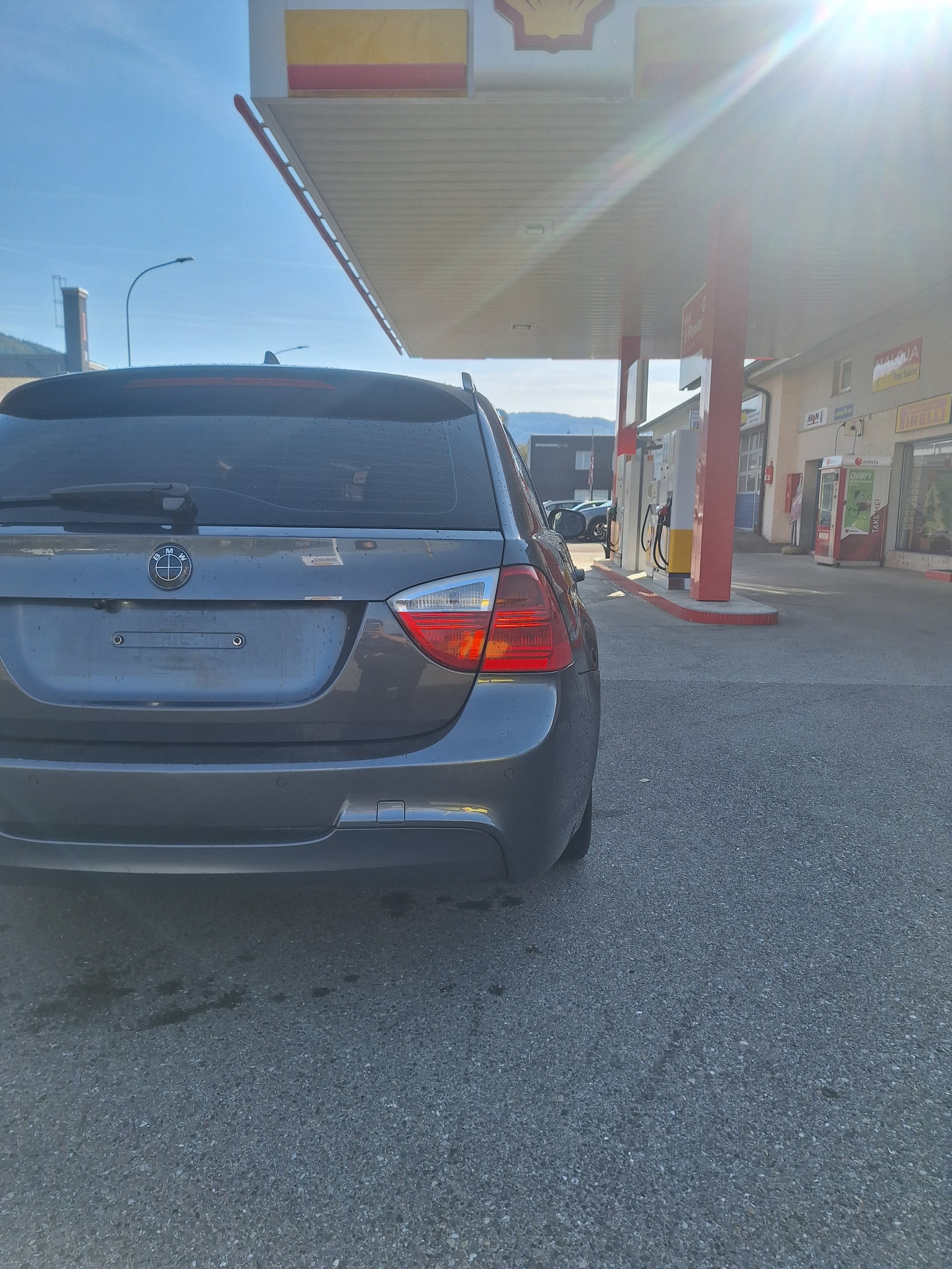 BMW 325xi Touring Steptronic-image-11