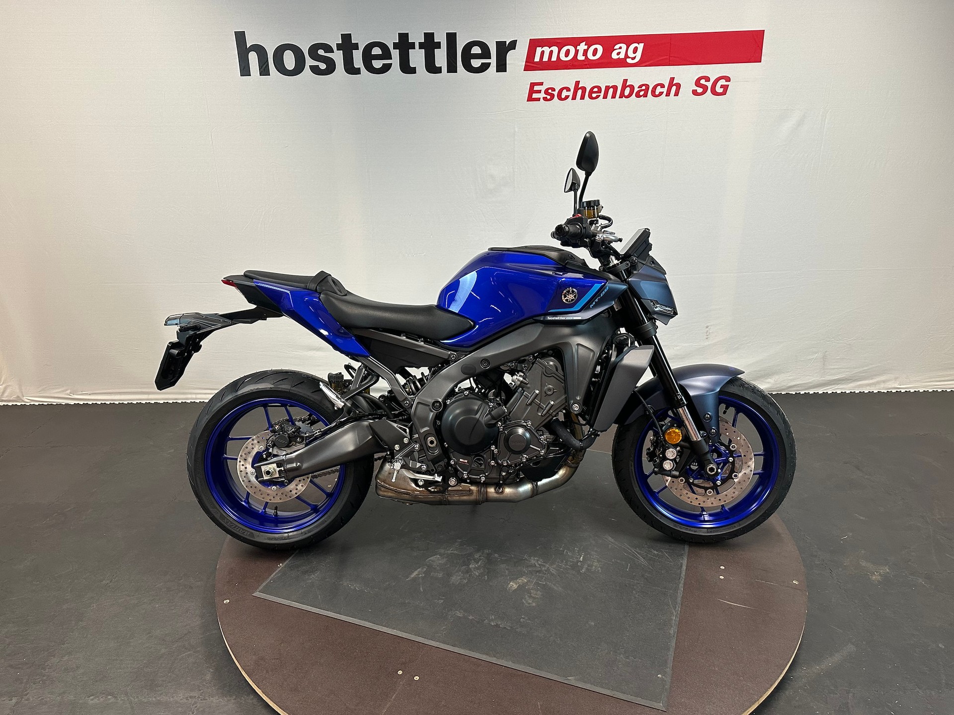 YAMAHA MT-09-showroom-element-1