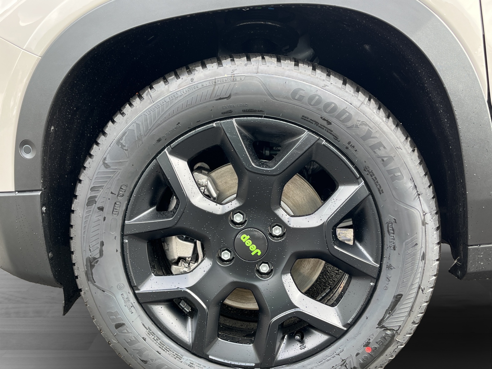JEEP Avenger 1.2 MHEV Overland Sky 4xe-image-16