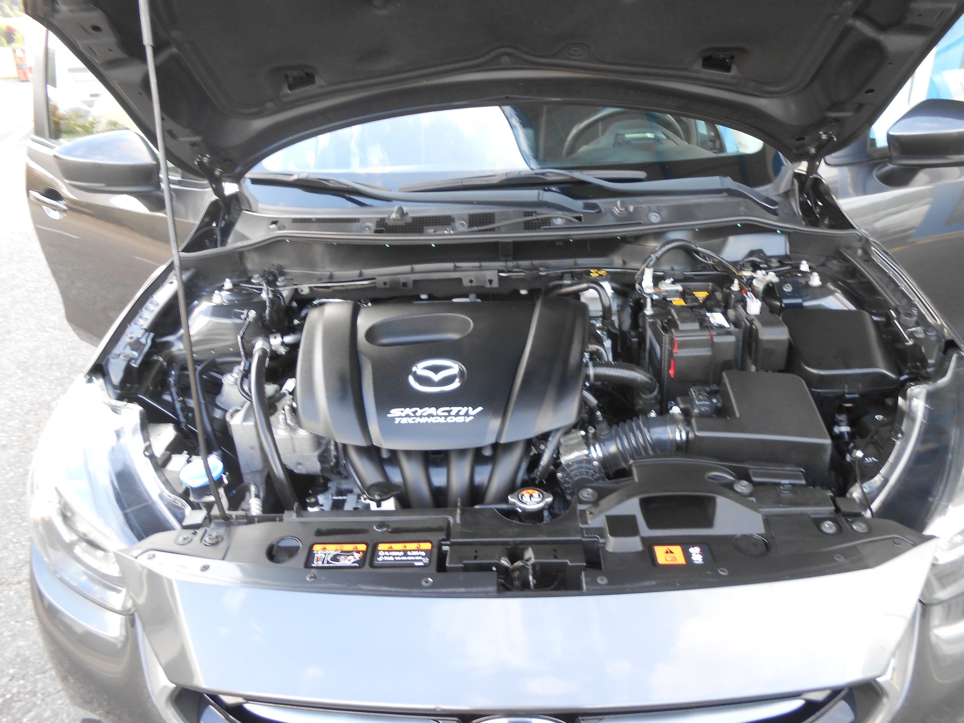 MAZDA 2 SKYACTIV-G 115 Revolution-image-10