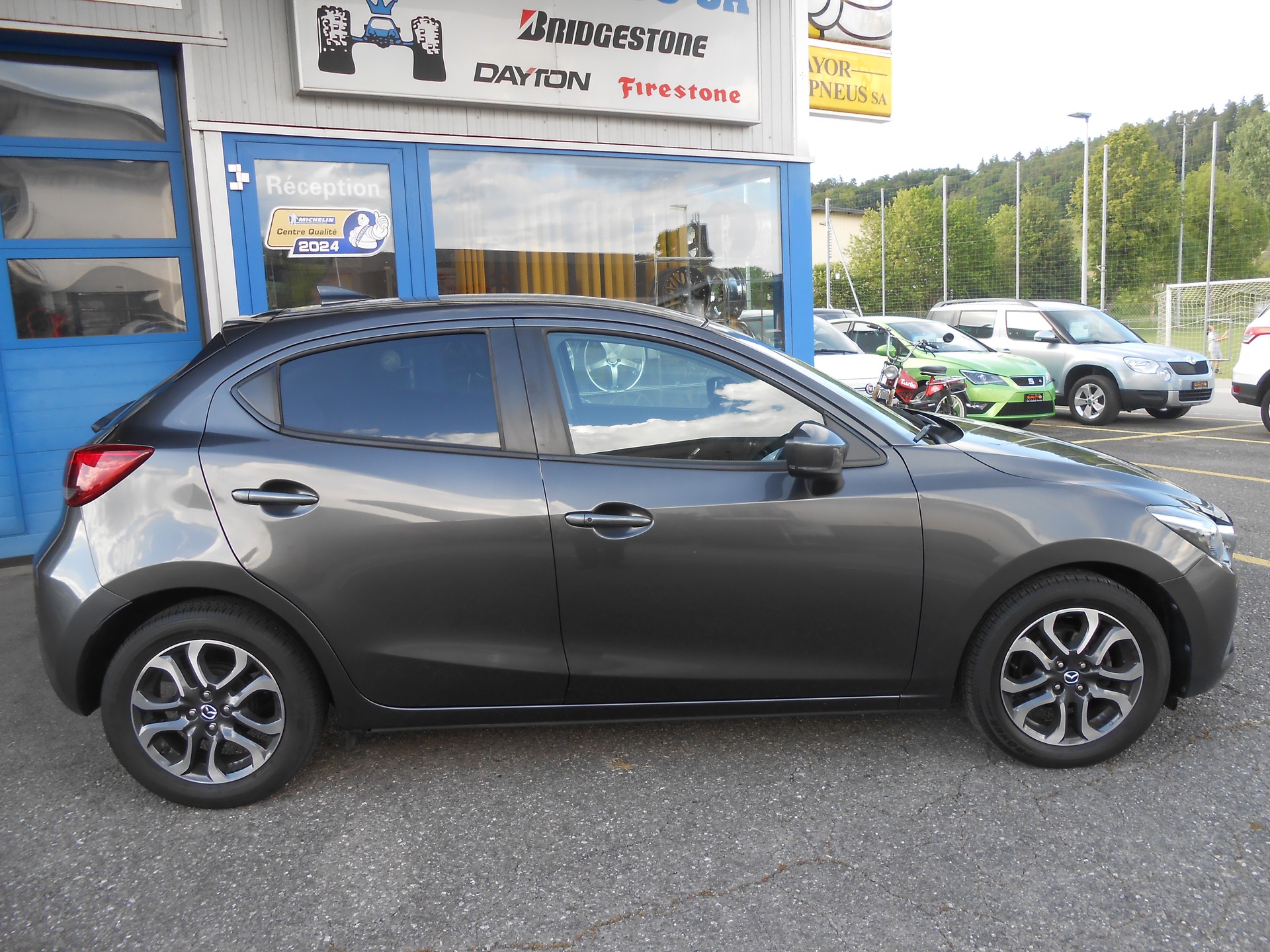 MAZDA 2 SKYACTIV-G 115 Revolution-image-3